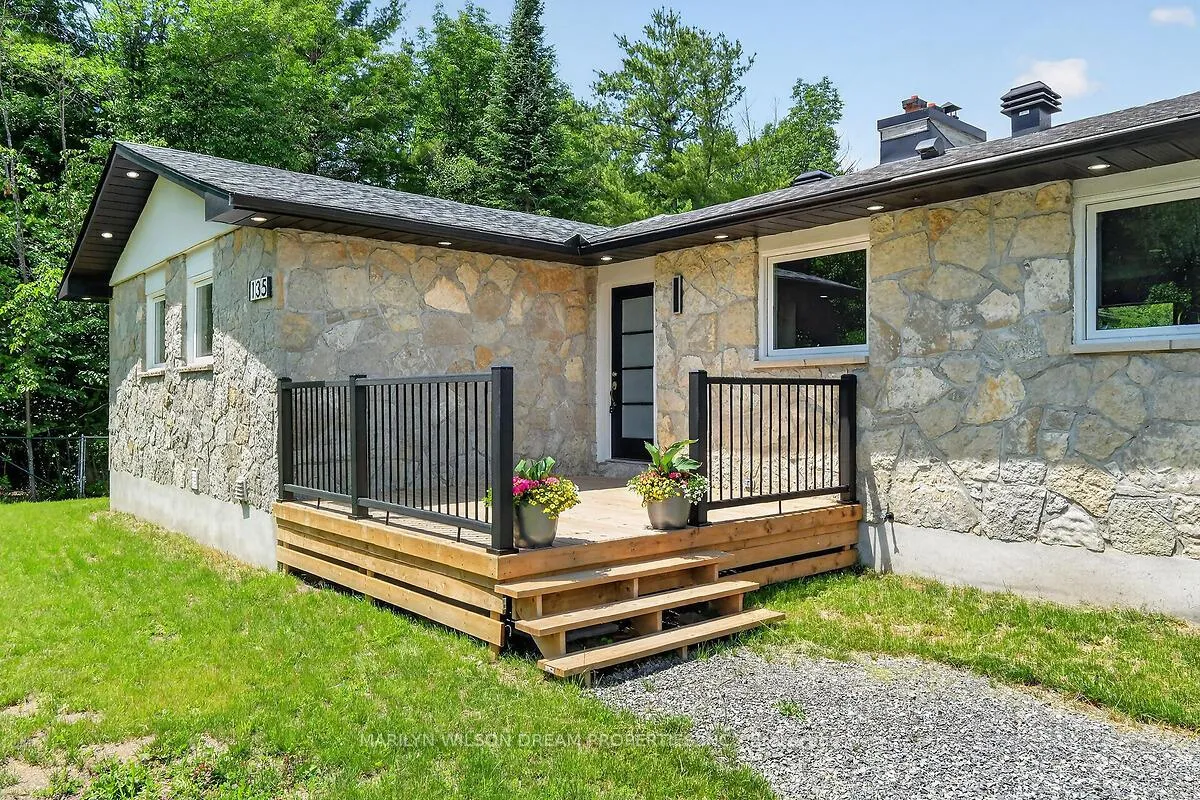 Photo 5 of 135 Manion Road, Ottawa, Huntley Ward (South West) — HOMEH