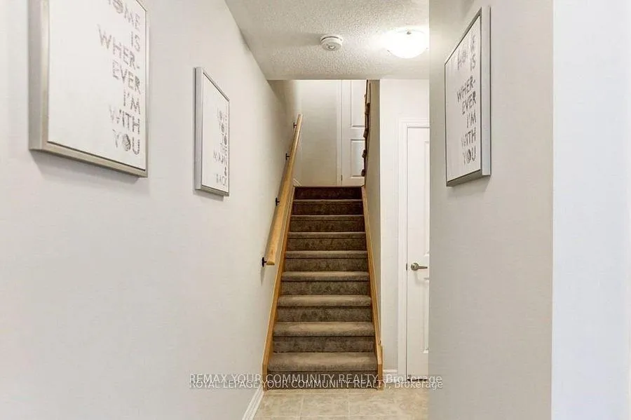 Photo 3 of 49 Porcelain Way, Whitby, Rolling Acres — HOMEH