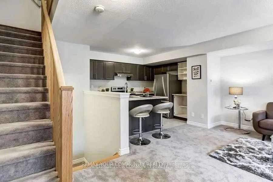 Photo 5 of 49 Porcelain Way, Whitby, Rolling Acres — HOMEH