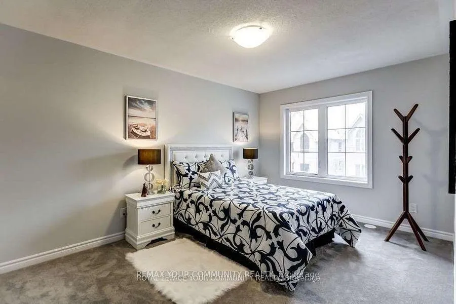Photo 24 of 49 Porcelain Way, Whitby, Rolling Acres — HOMEH