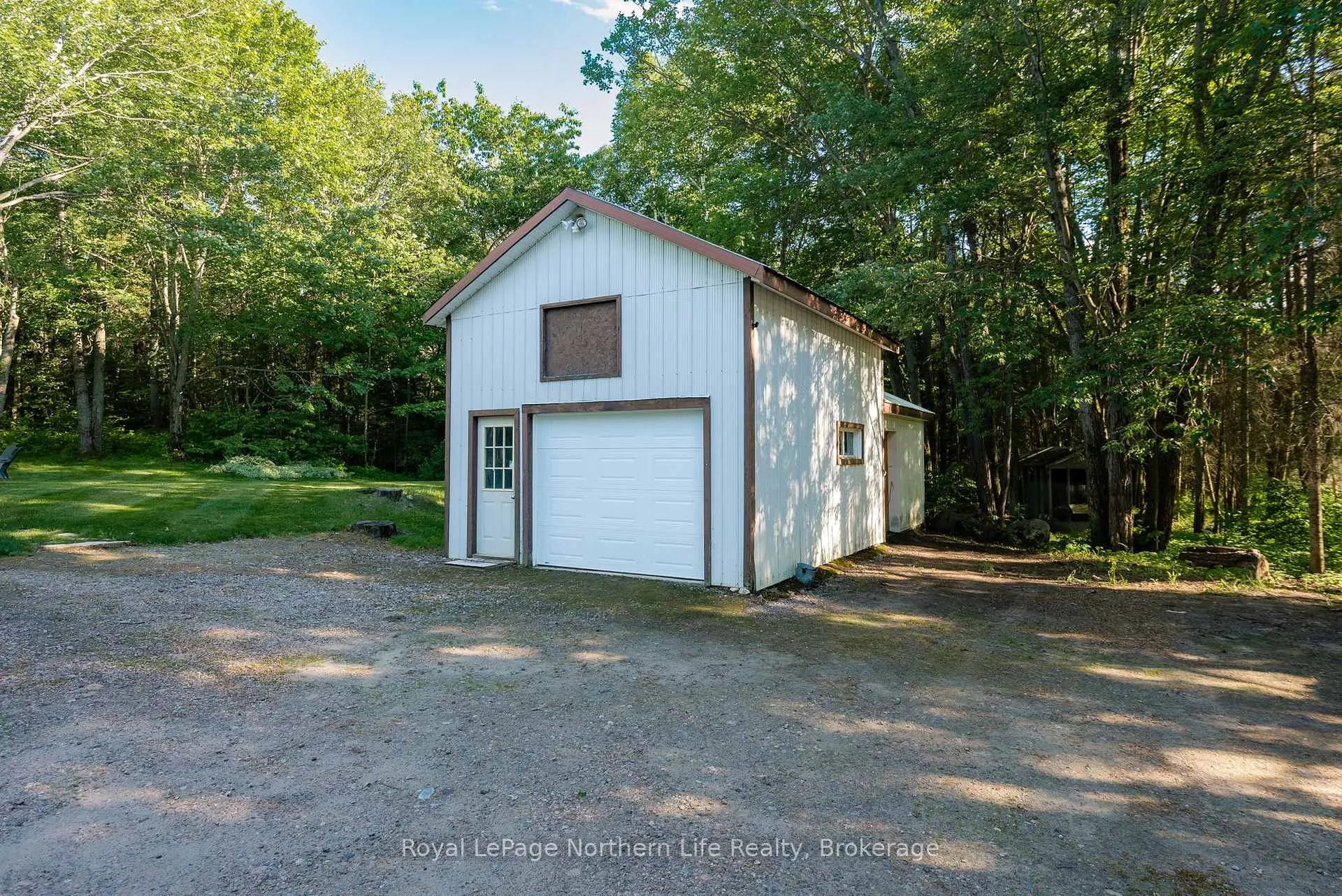 Photo 10 of 1601 Memorial Park Drive, Chisholm — HOMEH