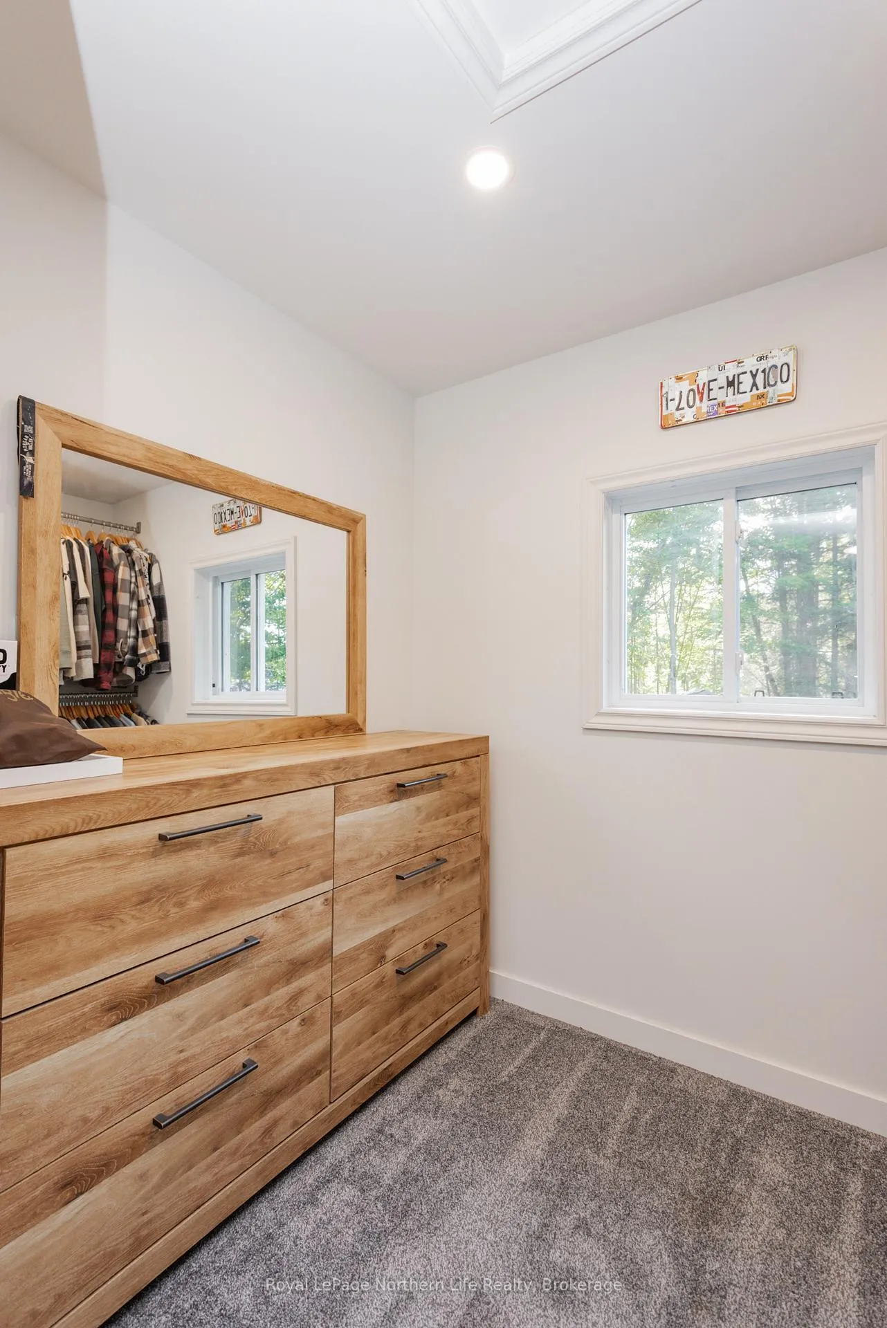 Photo 18 of 1601 Memorial Park Drive, Chisholm — HOMEH