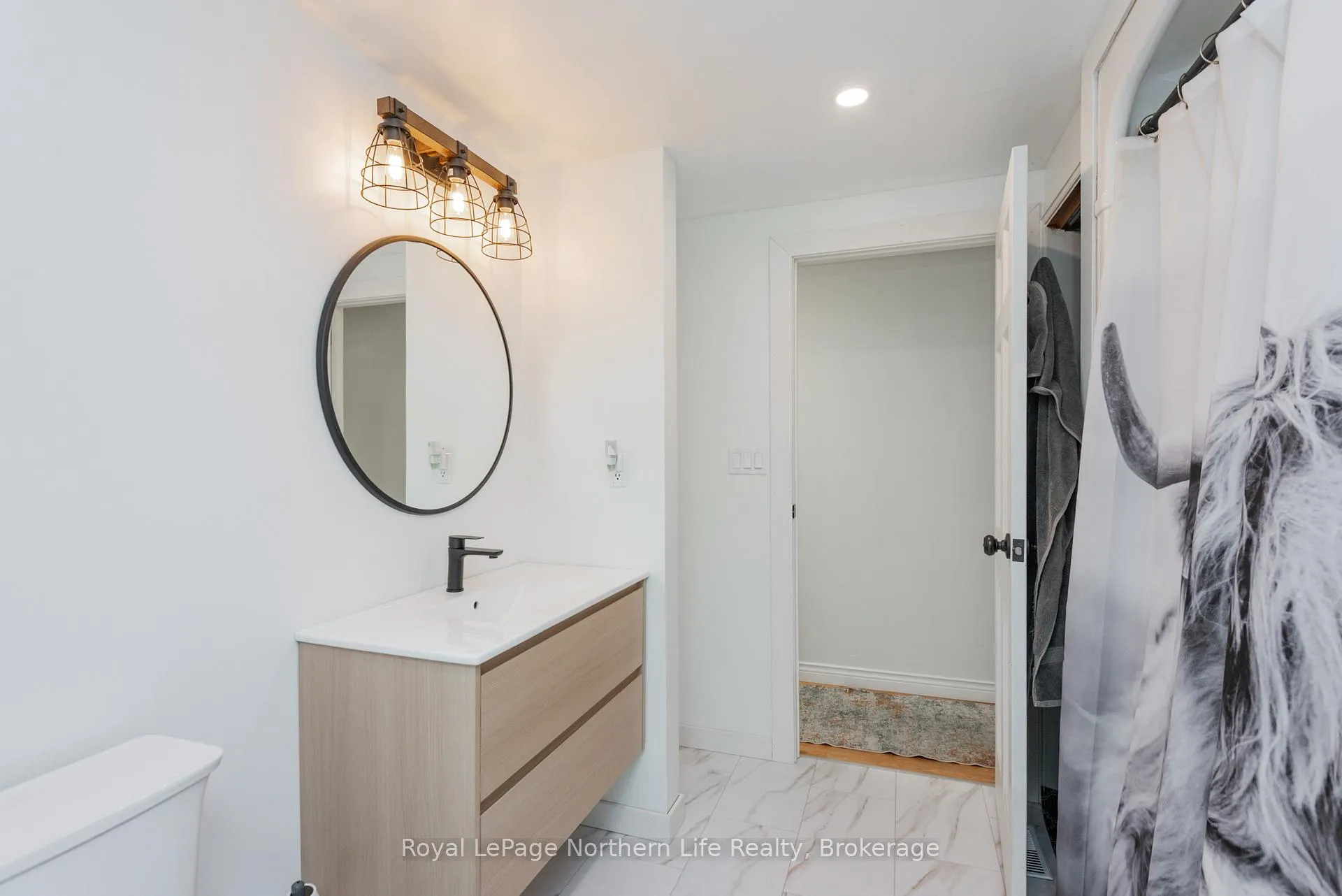 Photo 23 of 1601 Memorial Park Drive, Chisholm — HOMEH