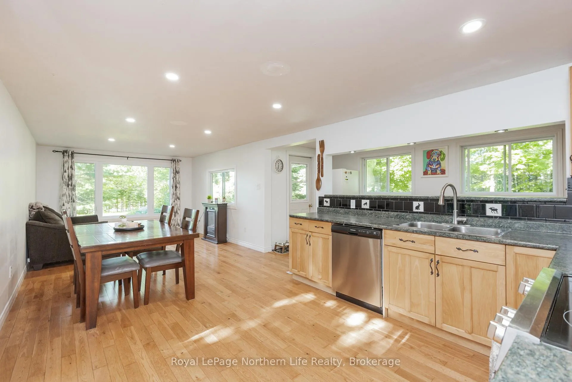 Photo 26 of 1601 Memorial Park Drive, Chisholm — HOMEH