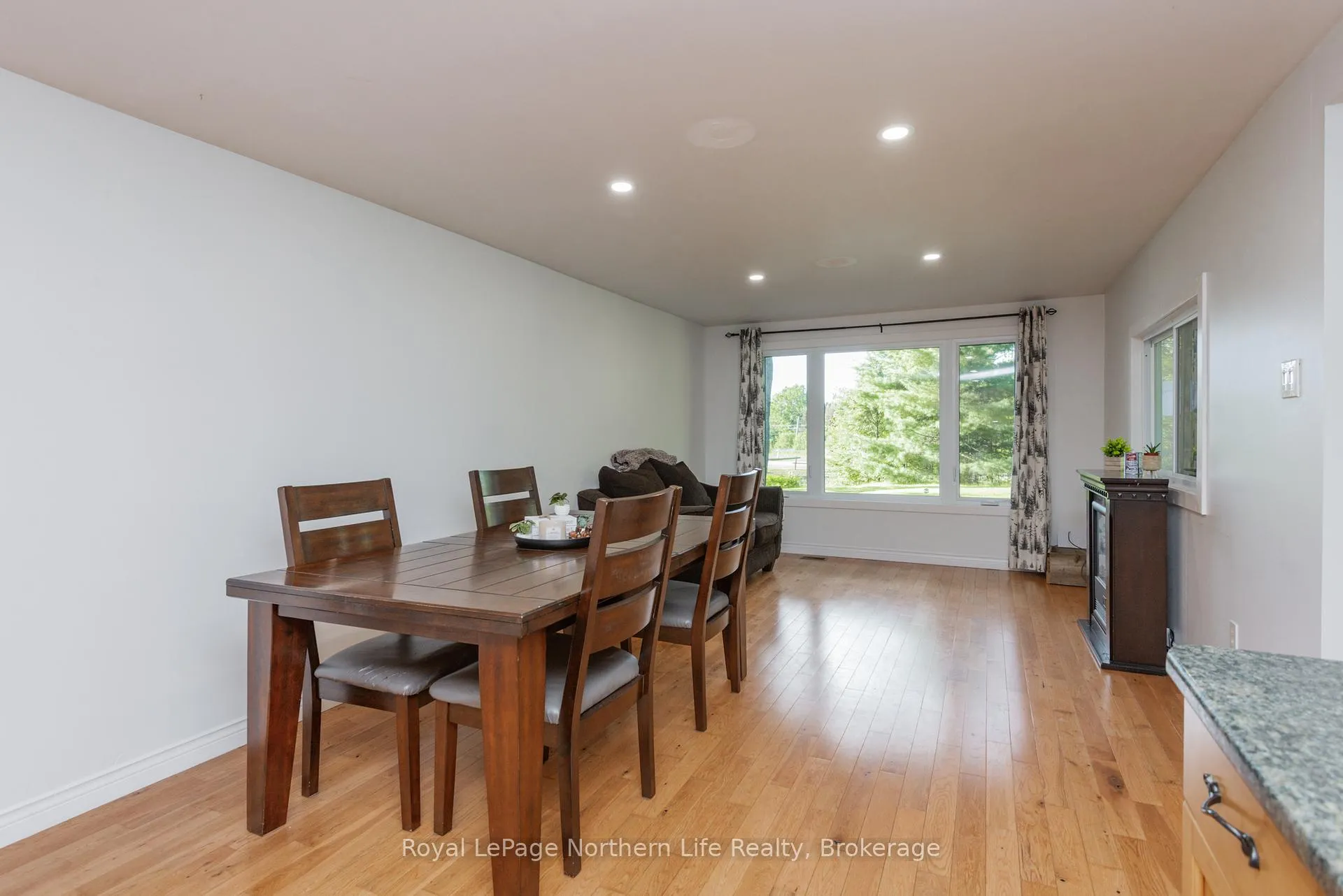 Photo 31 of 1601 Memorial Park Drive, Chisholm — HOMEH