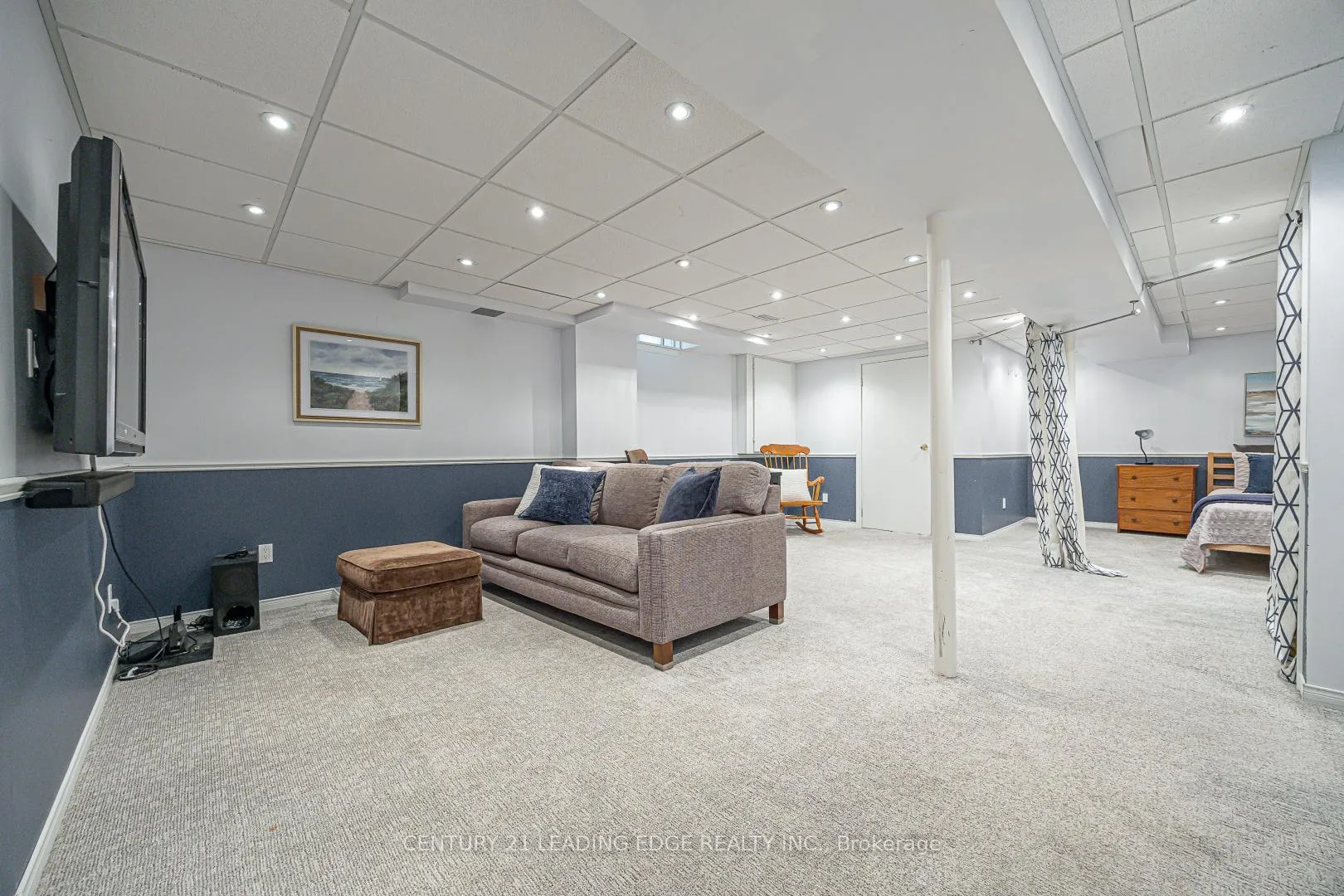 Photo 15 of 43 Bishop Crescent, Markham, Markham Village — HOMEH