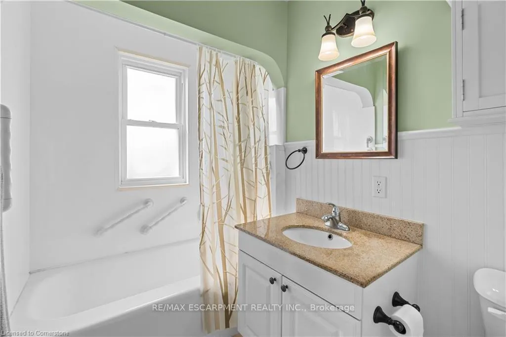 Photo 12 of 247 Highway #5, Brant, Paris — HOMEH