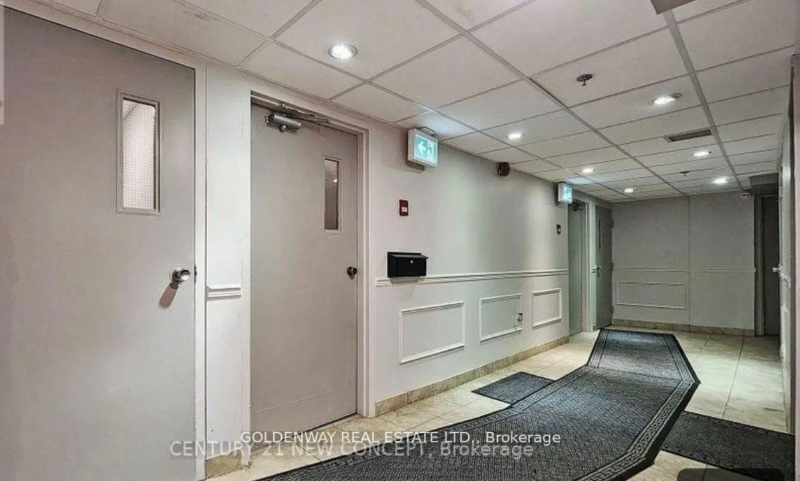 Photo 4 of Unit 202, 7451 Yonge Street, Markham, Thornhill — HOMEH