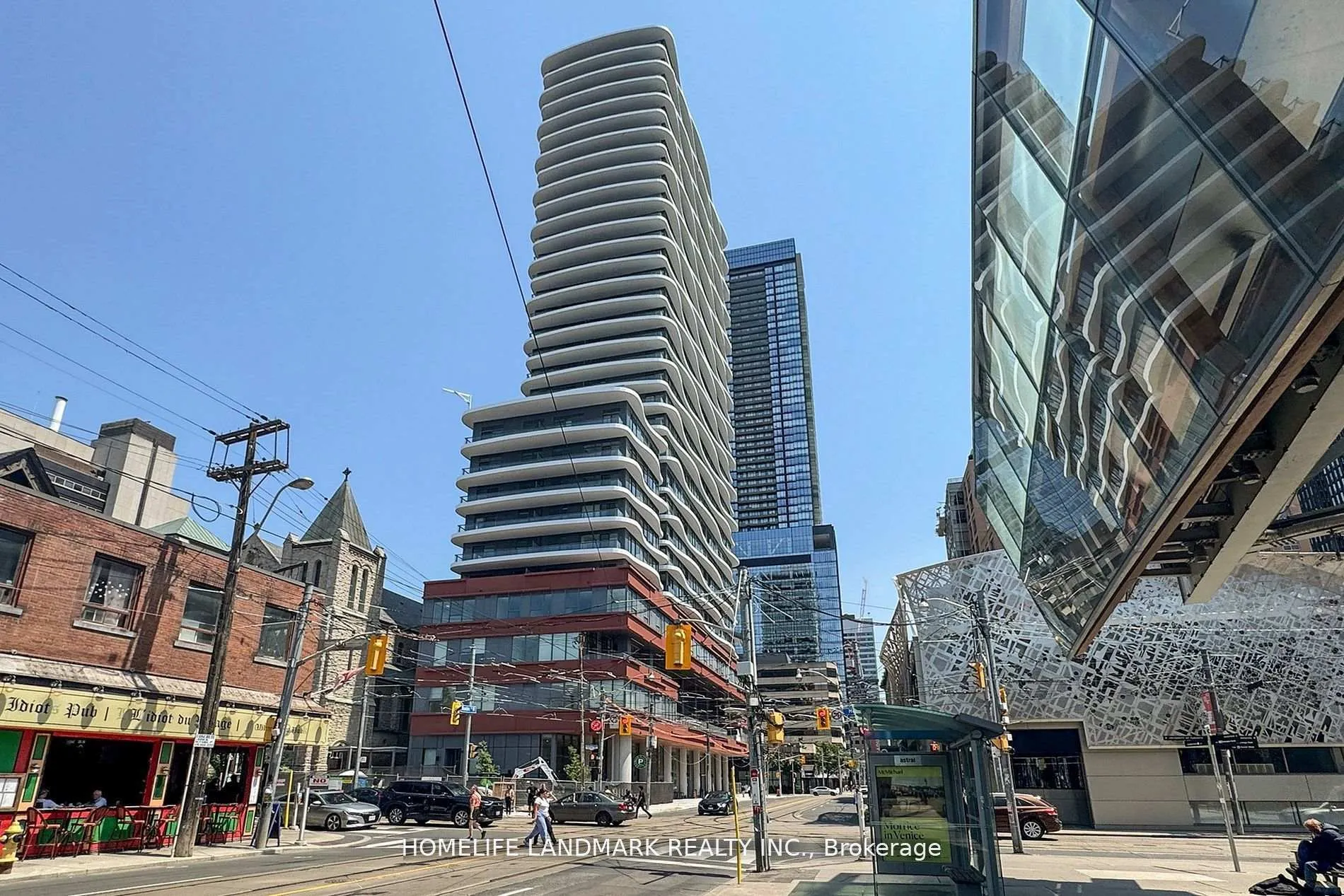 Front of Unit 2713, 280 Dundas Street W