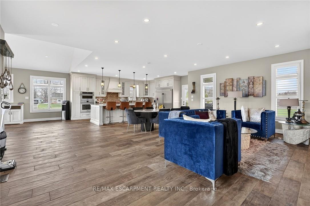 Photo 6 of 5499 Attema Crescent, West Lincoln, Bismark/Wellandport — HOMEH