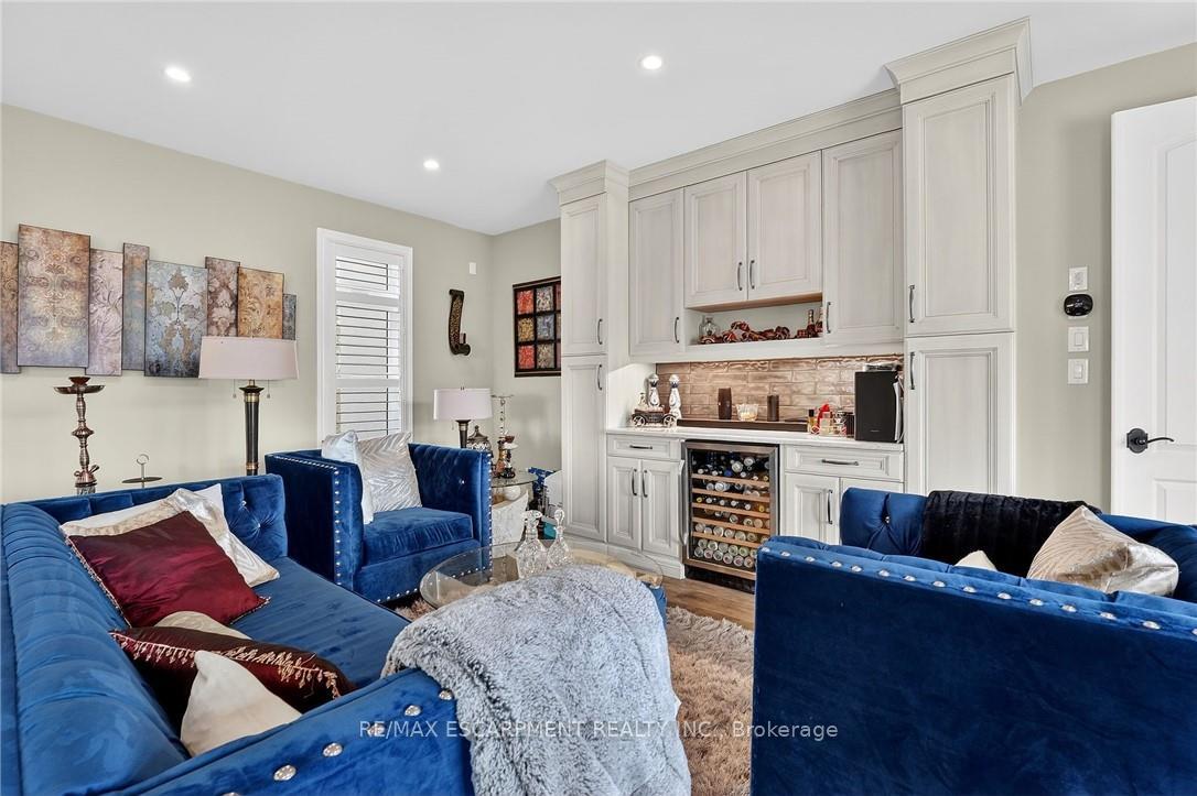 Photo 7 of 5499 Attema Crescent, West Lincoln, Bismark/Wellandport — HOMEH