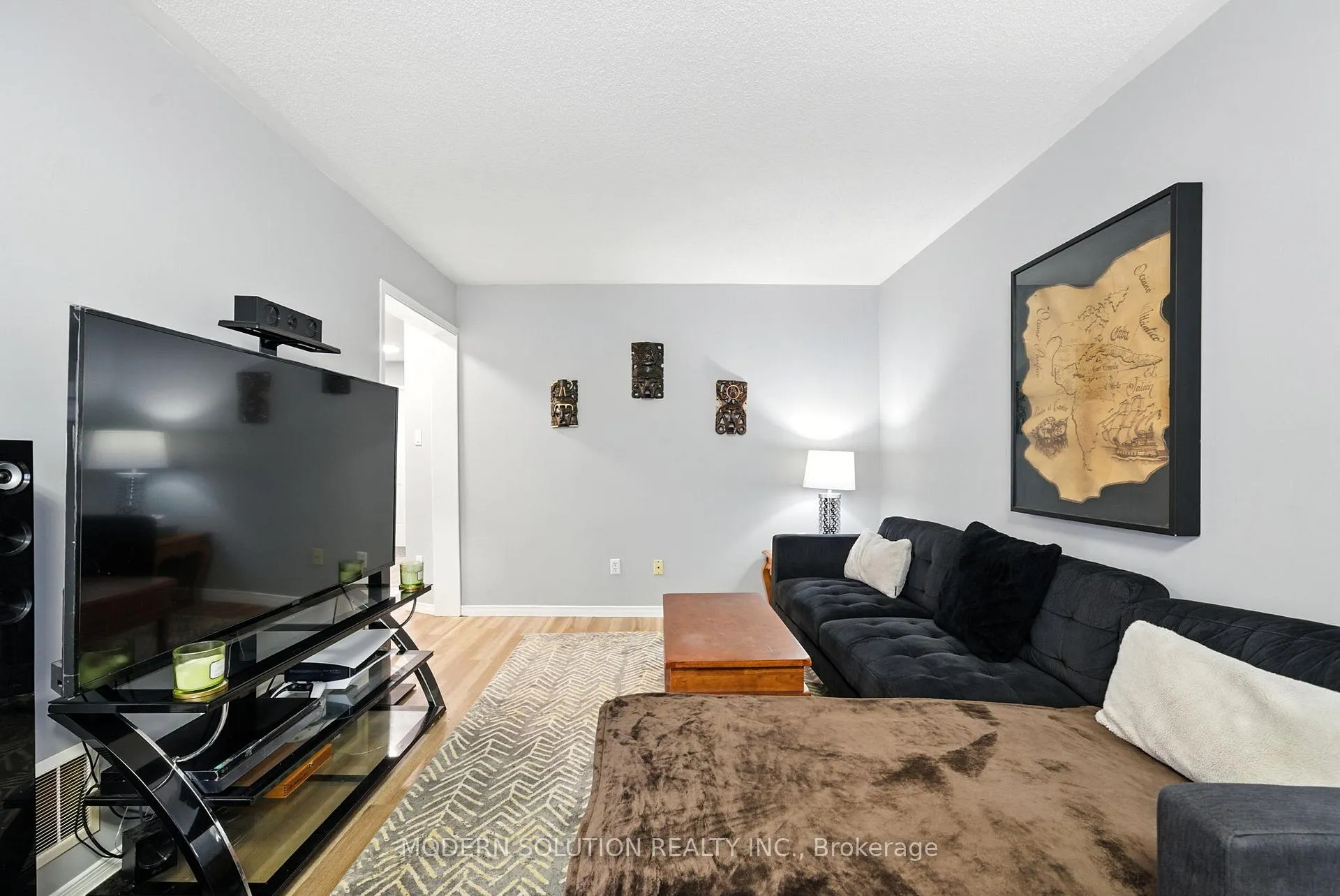 Photo 9 of 99 Creekwood Crescent, Whitby, Rolling Acres — HOMEH