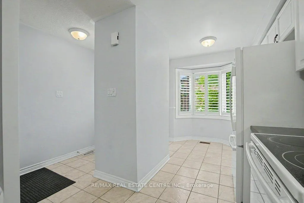 Photo 9 of Unit 10, 76 River Drive, Halton Hills, Georgetown — HOMEH