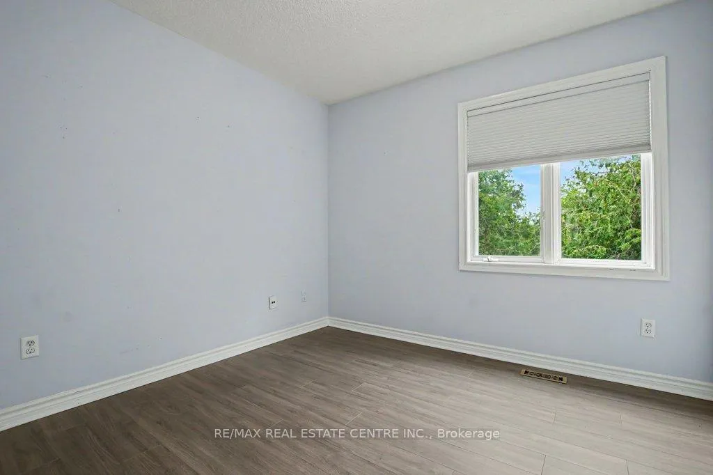 Photo 18 of Unit 10, 76 River Drive, Halton Hills, Georgetown — HOMEH