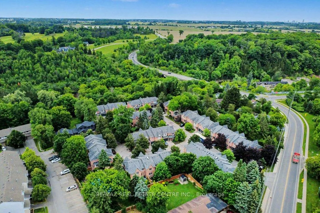 Photo 40 of Unit 10, 76 River Drive, Halton Hills, Georgetown — HOMEH