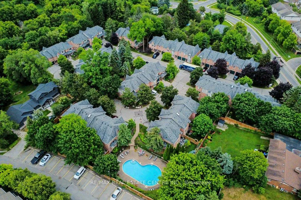 Photo 1 of Unit 10, 76 River Drive, Halton Hills, Georgetown — HOMEH