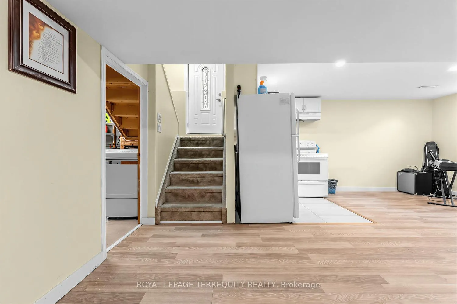 Photo 15 of 746 Limeridge Road E, Hamilton, Lawfield — HOMEH