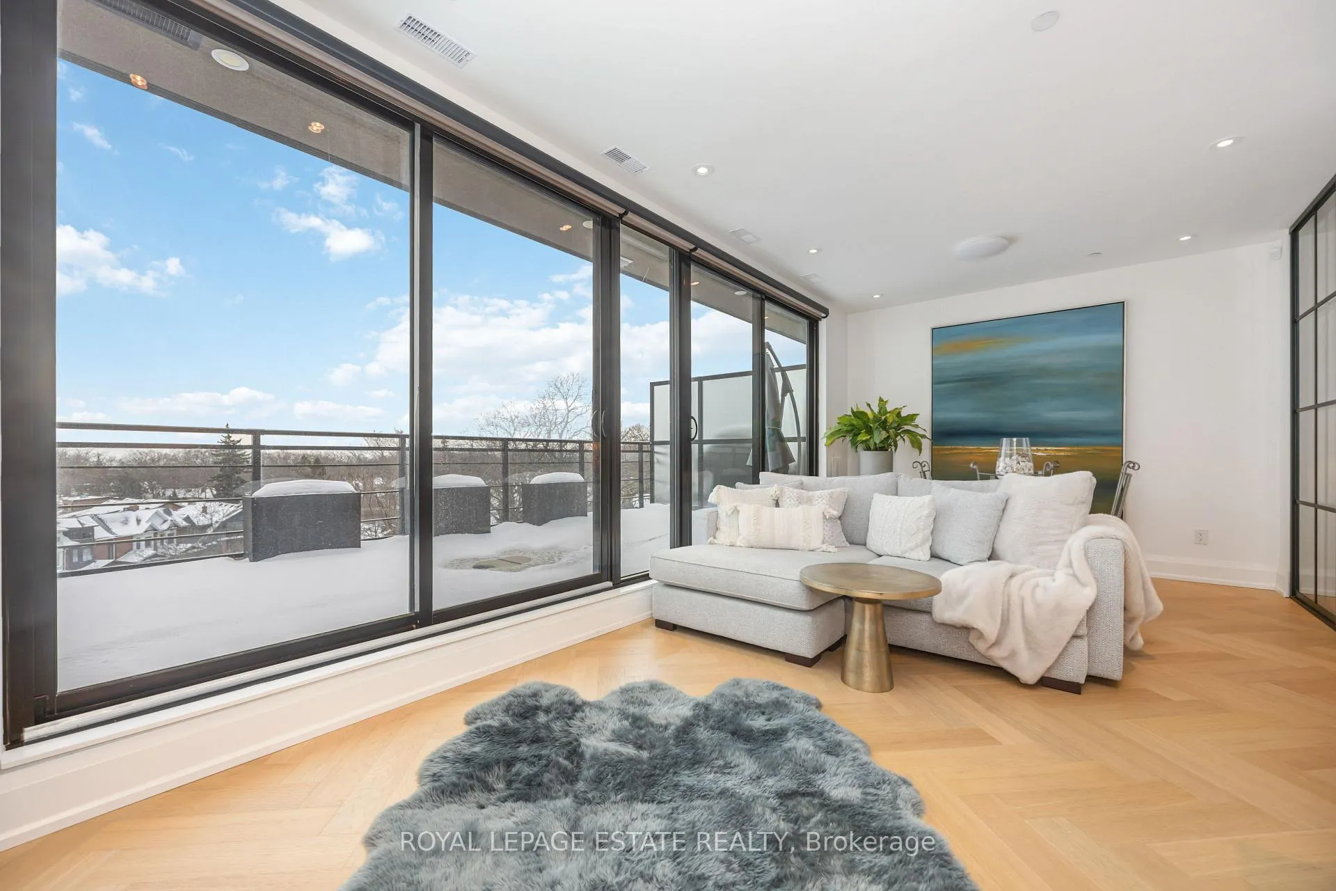Photo 3 of Unit 515, 365 Beech Avenue, Toronto, The Beaches — HOMEH