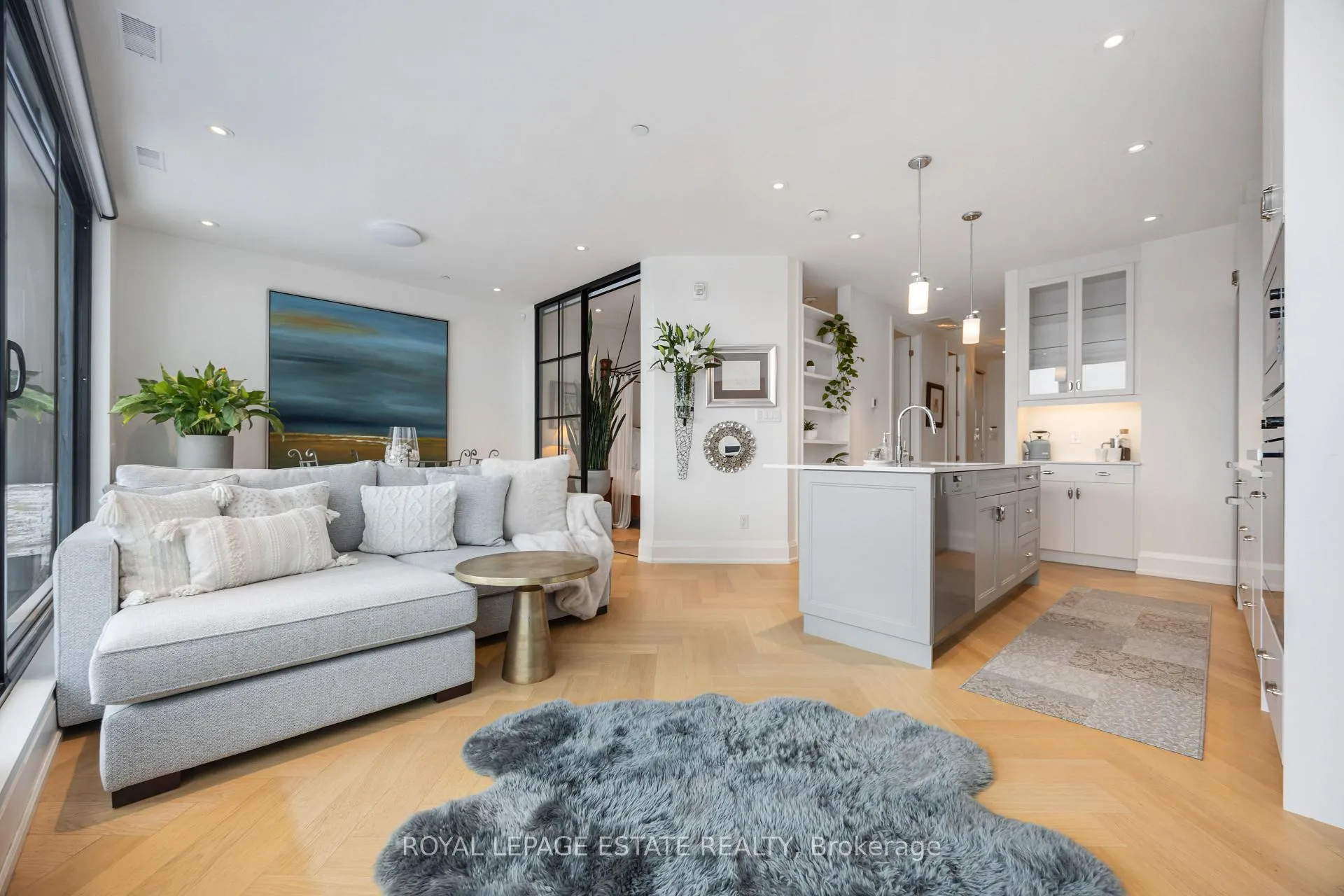 Photo 4 of Unit 515, 365 Beech Avenue, Toronto, The Beaches — HOMEH