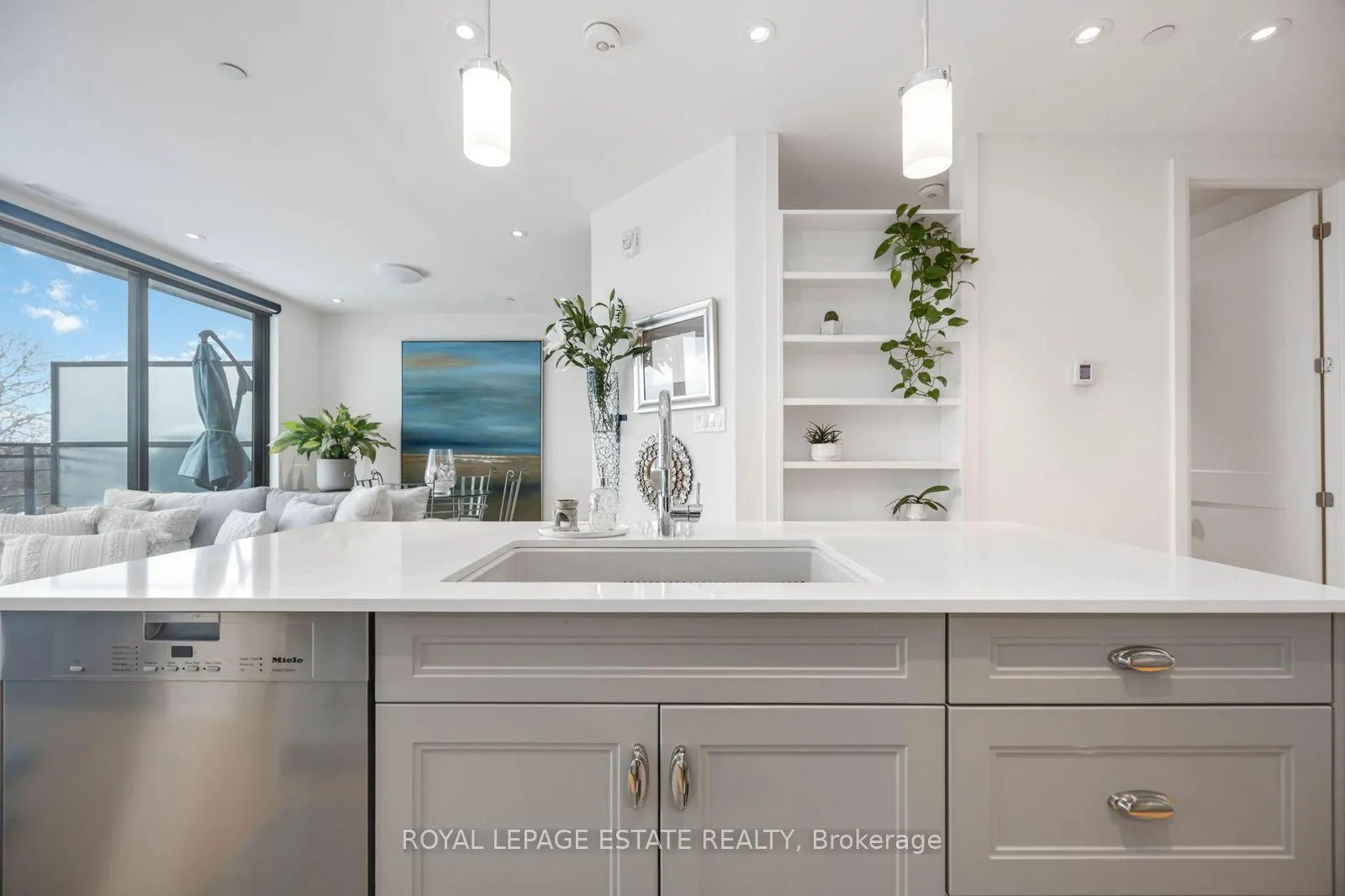 Photo 11 of Unit 515, 365 Beech Avenue, Toronto, The Beaches — HOMEH
