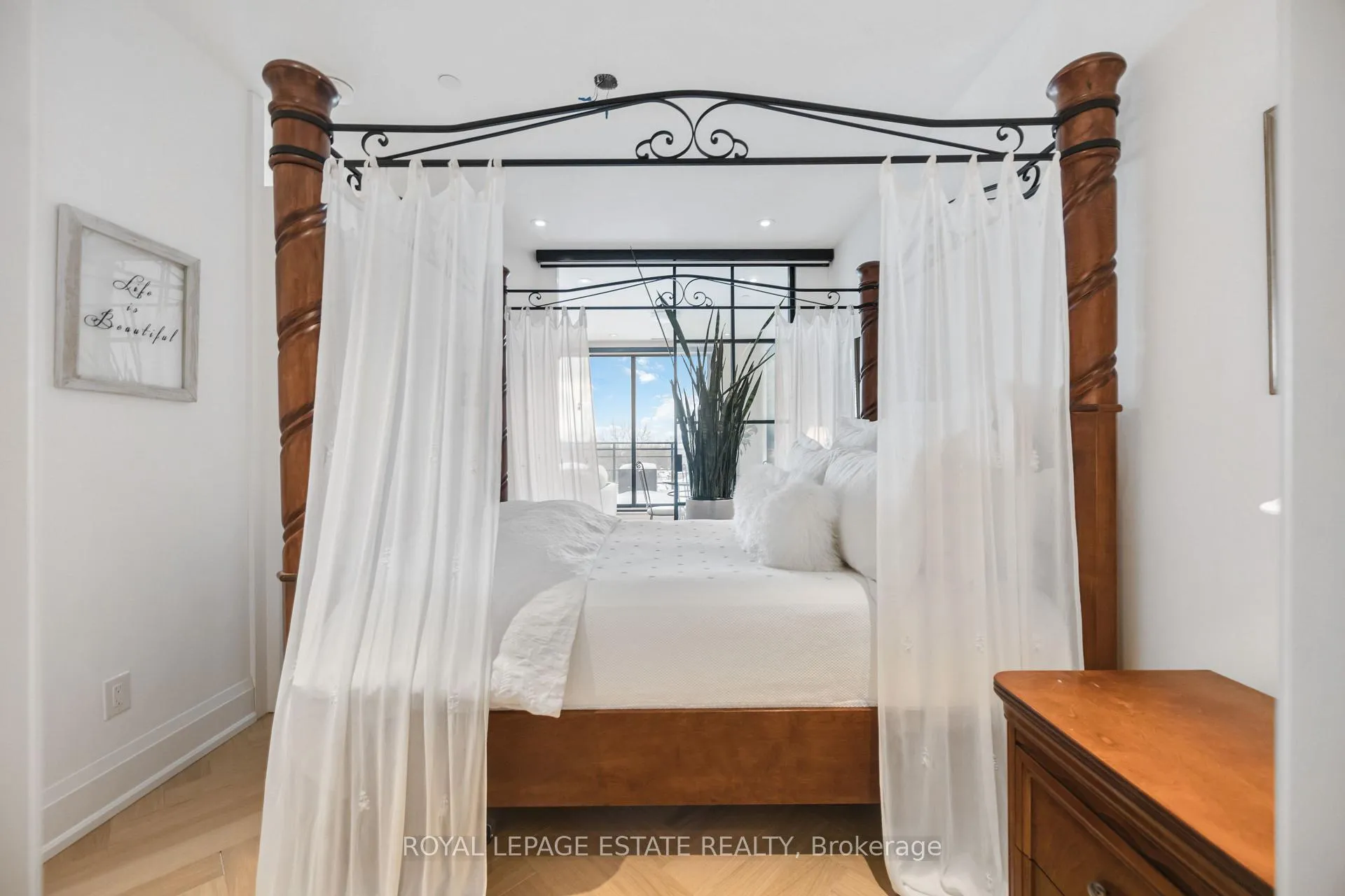 Photo 13 of Unit 515, 365 Beech Avenue, Toronto, The Beaches — HOMEH