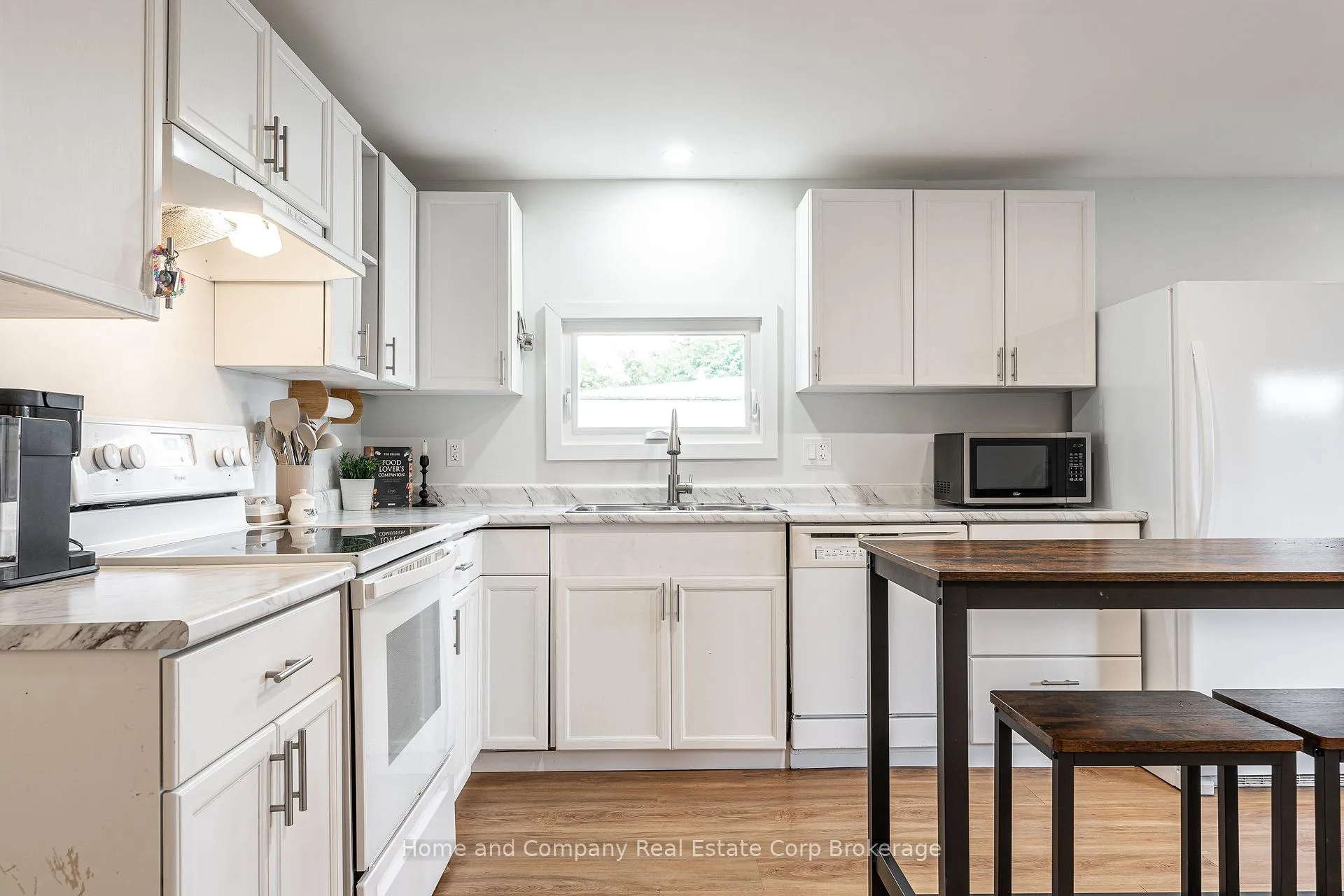Photo 7 of 154 Maple Street, Perth East, Crystal Lake — HOMEH