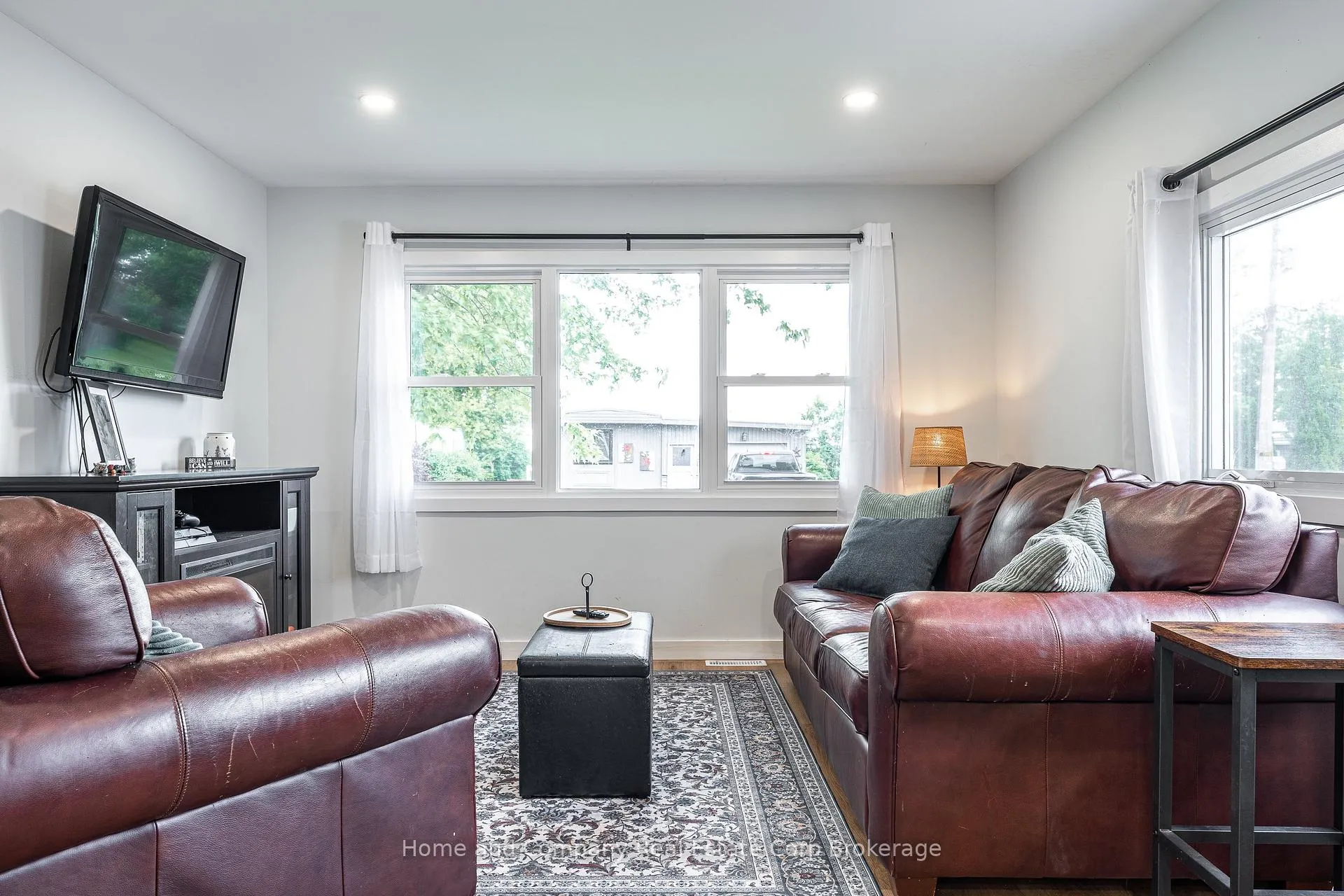 Photo 9 of 154 Maple Street, Perth East, Crystal Lake — HOMEH