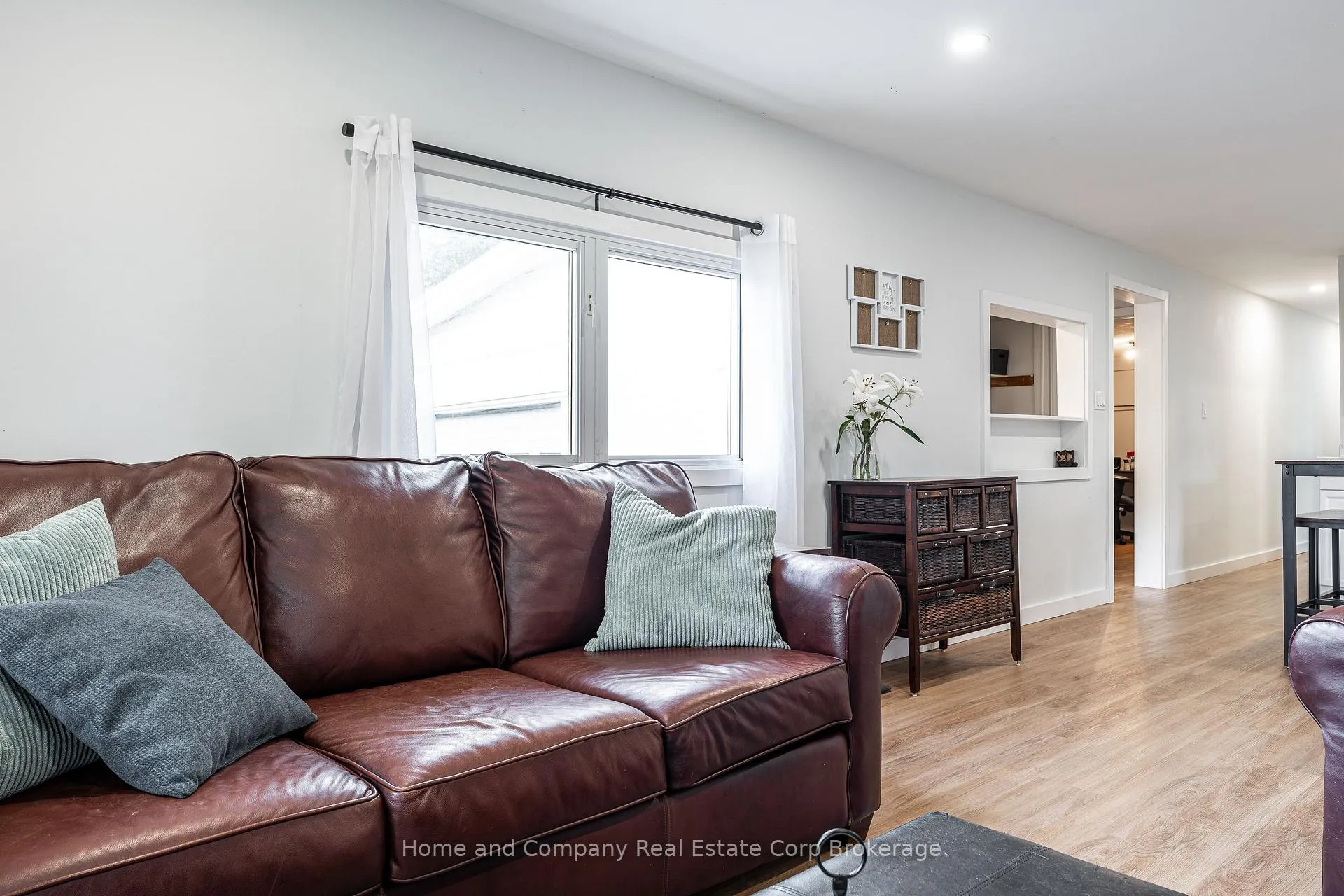 Photo 10 of 154 Maple Street, Perth East, Crystal Lake — HOMEH