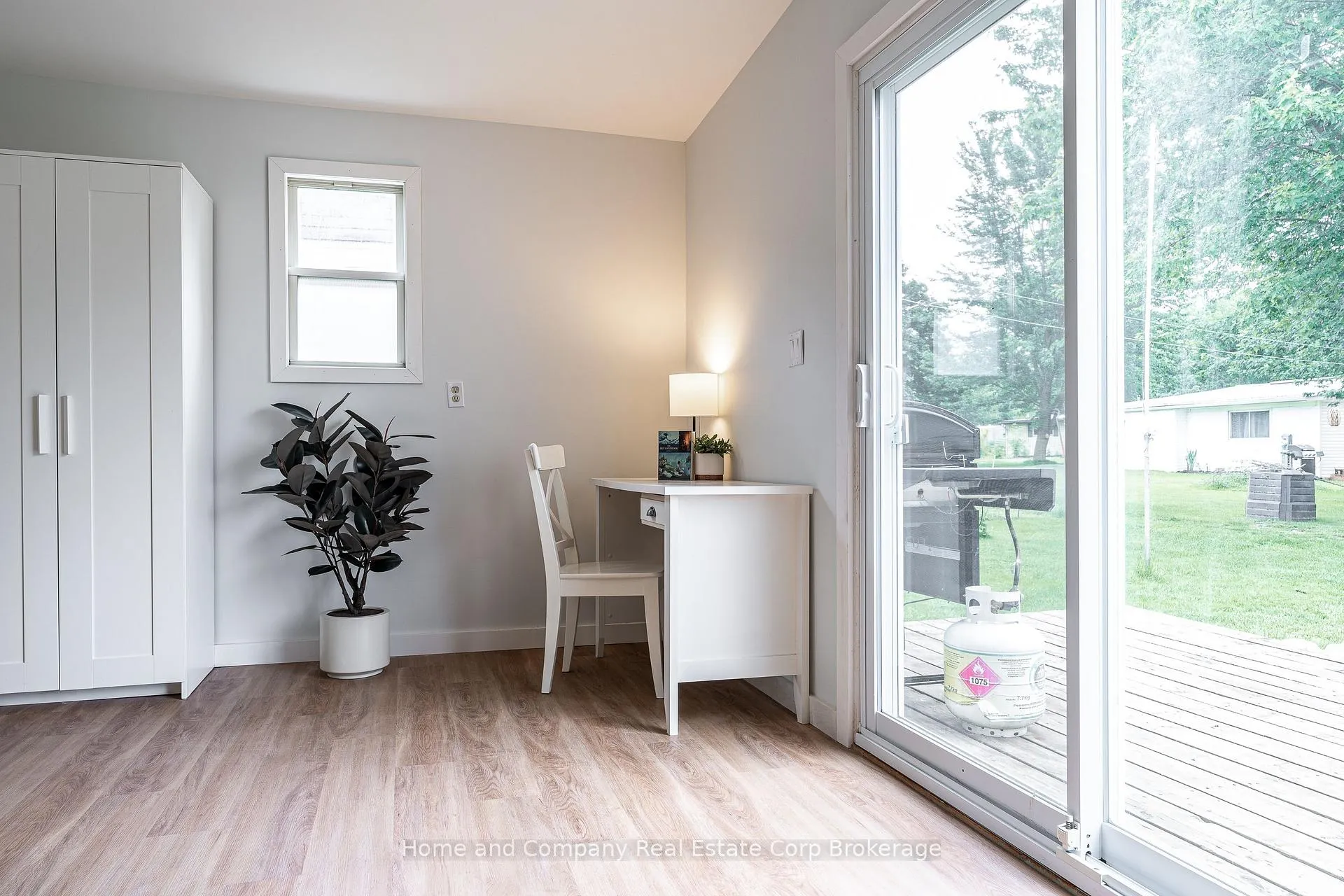 Photo 26 of 154 Maple Street, Perth East, Crystal Lake — HOMEH