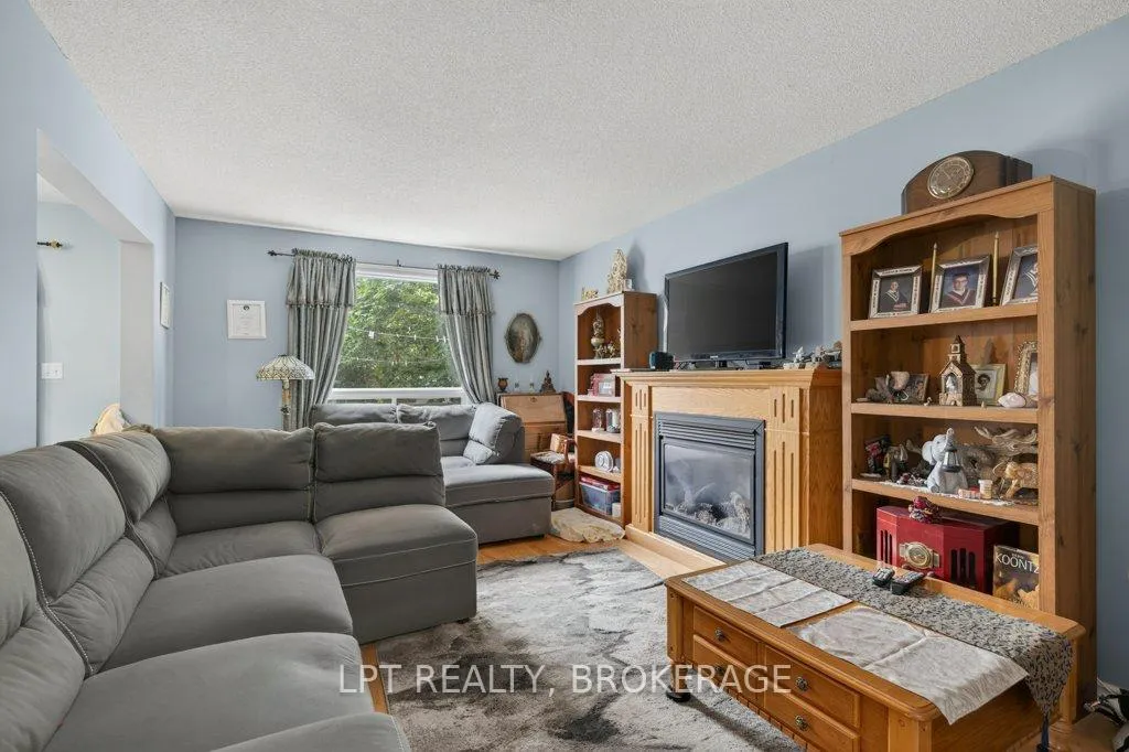 Photo 10 of 645 Roosevelt Drive, Kingston, City SouthWest — HOMEH