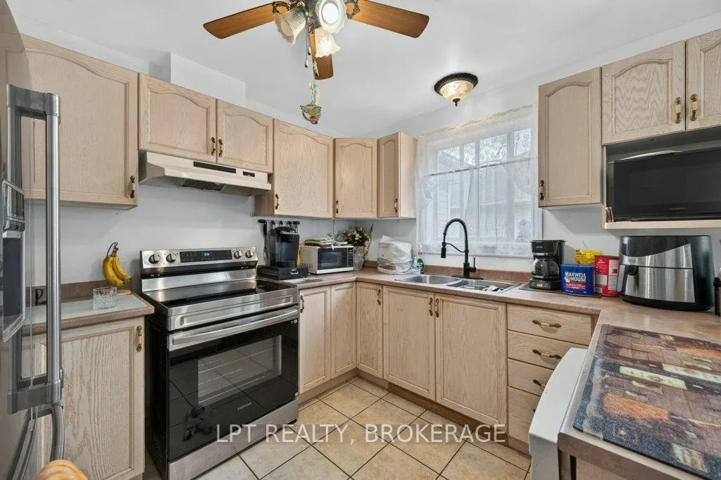 Photo 13 of 645 Roosevelt Drive, Kingston, City SouthWest — HOMEH