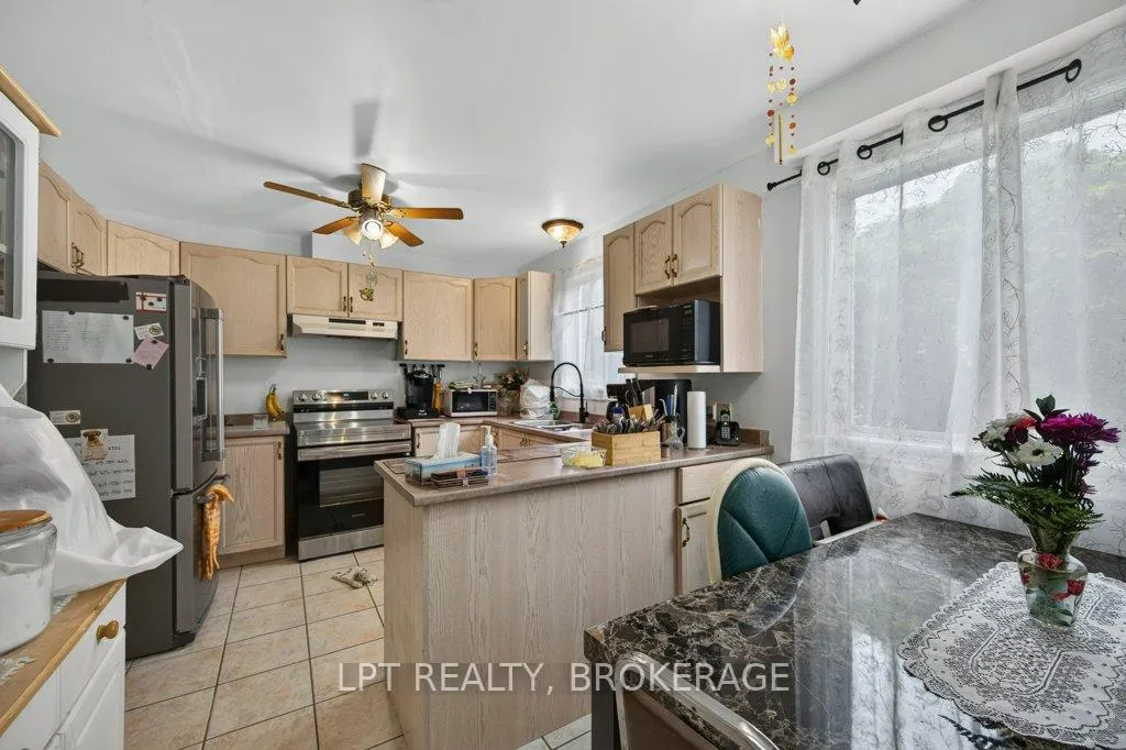 Photo 14 of 645 Roosevelt Drive, Kingston, City SouthWest — HOMEH