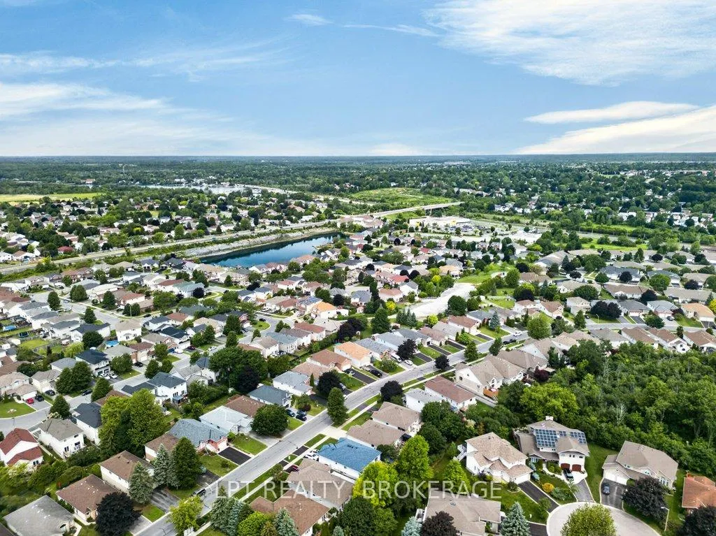 Photo 45 of 645 Roosevelt Drive, Kingston, City SouthWest — HOMEH