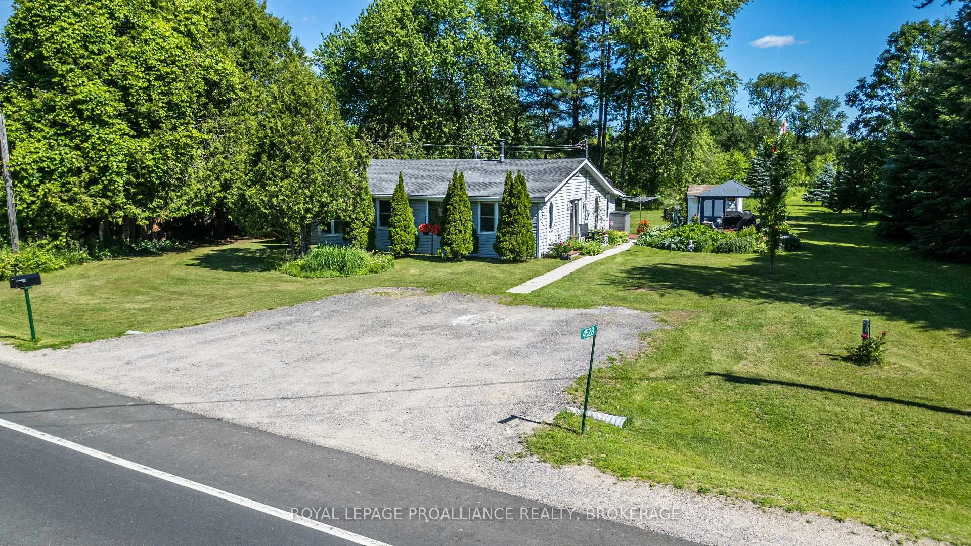 Photo 1 of 4528 Bellrock Road, Frontenac, Frontenac South — HOMEH