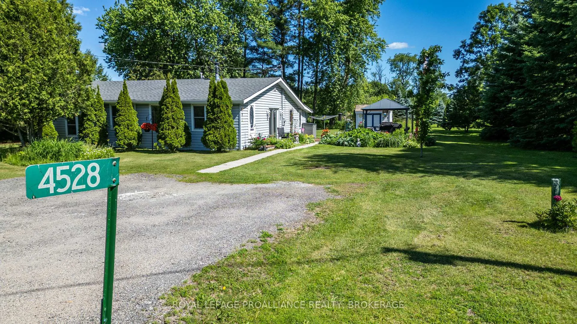 Photo 2 of 4528 Bellrock Road, Frontenac, Frontenac South — HOMEH
