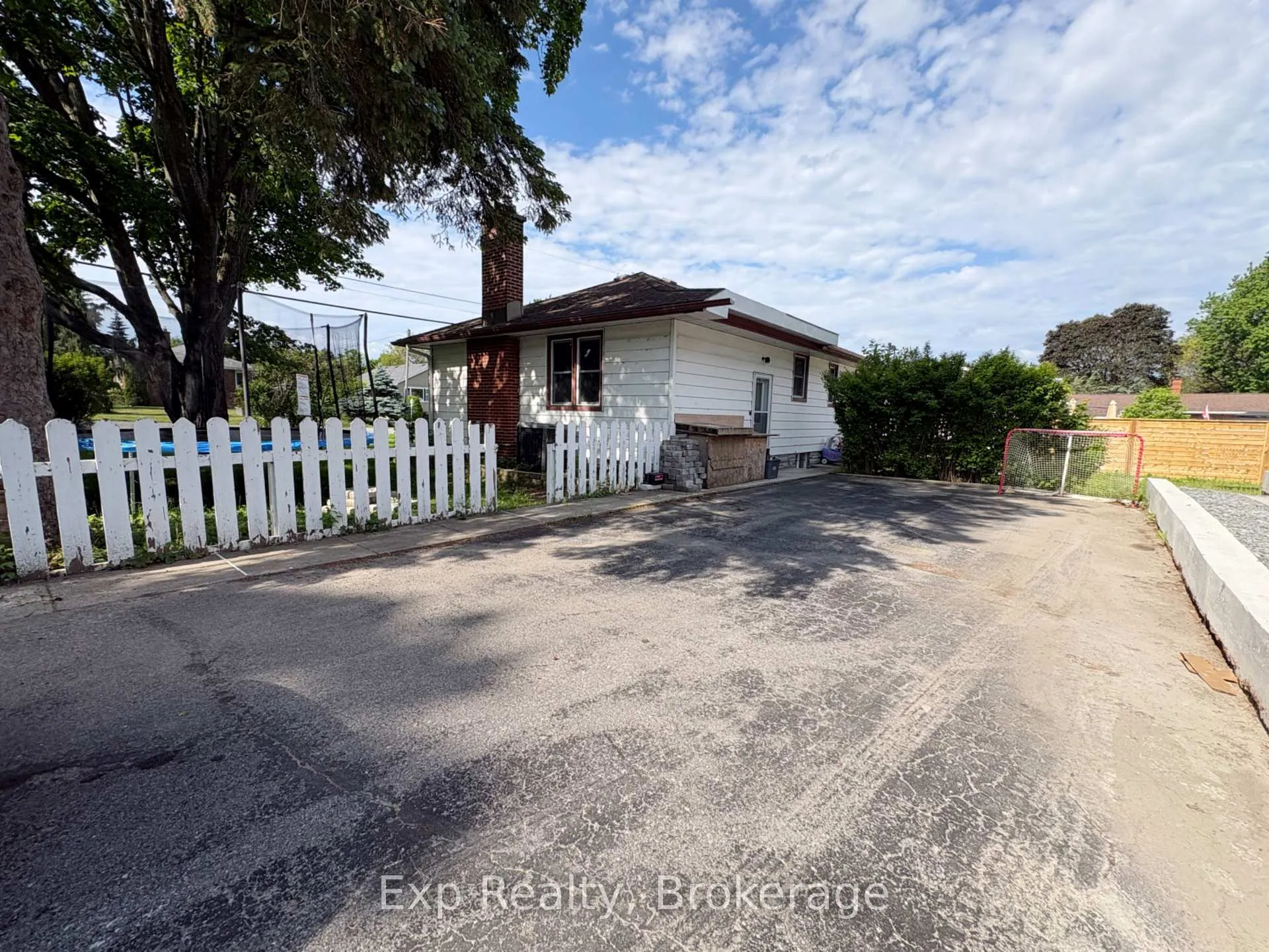 Photo 3 of 15 Redden Street, Kingston, City SouthWest — HOMEH