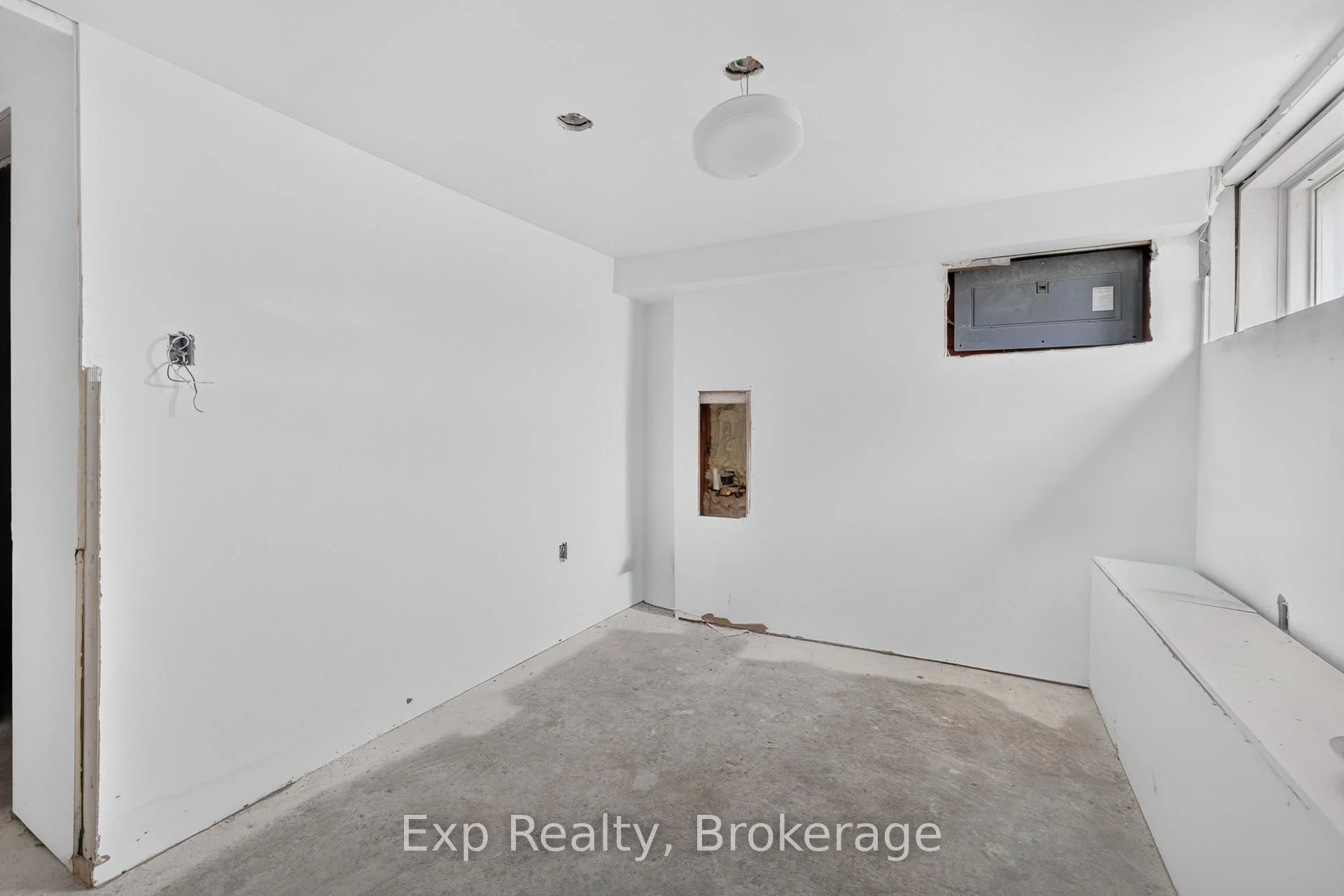 Photo 42 of 15 Redden Street, Kingston, City SouthWest — HOMEH
