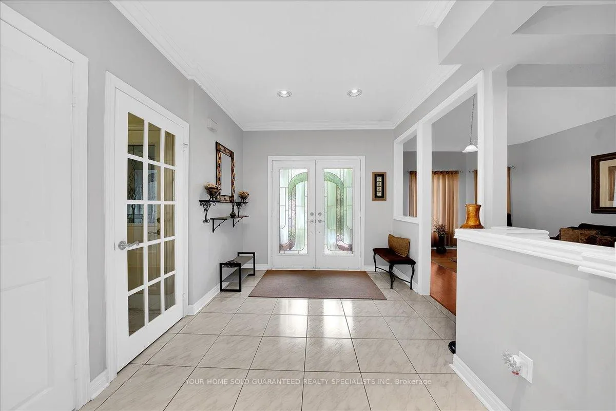 Photo 3 of 682 Vaughan Mills Road, Vaughan, Islington Woods — HOMEH