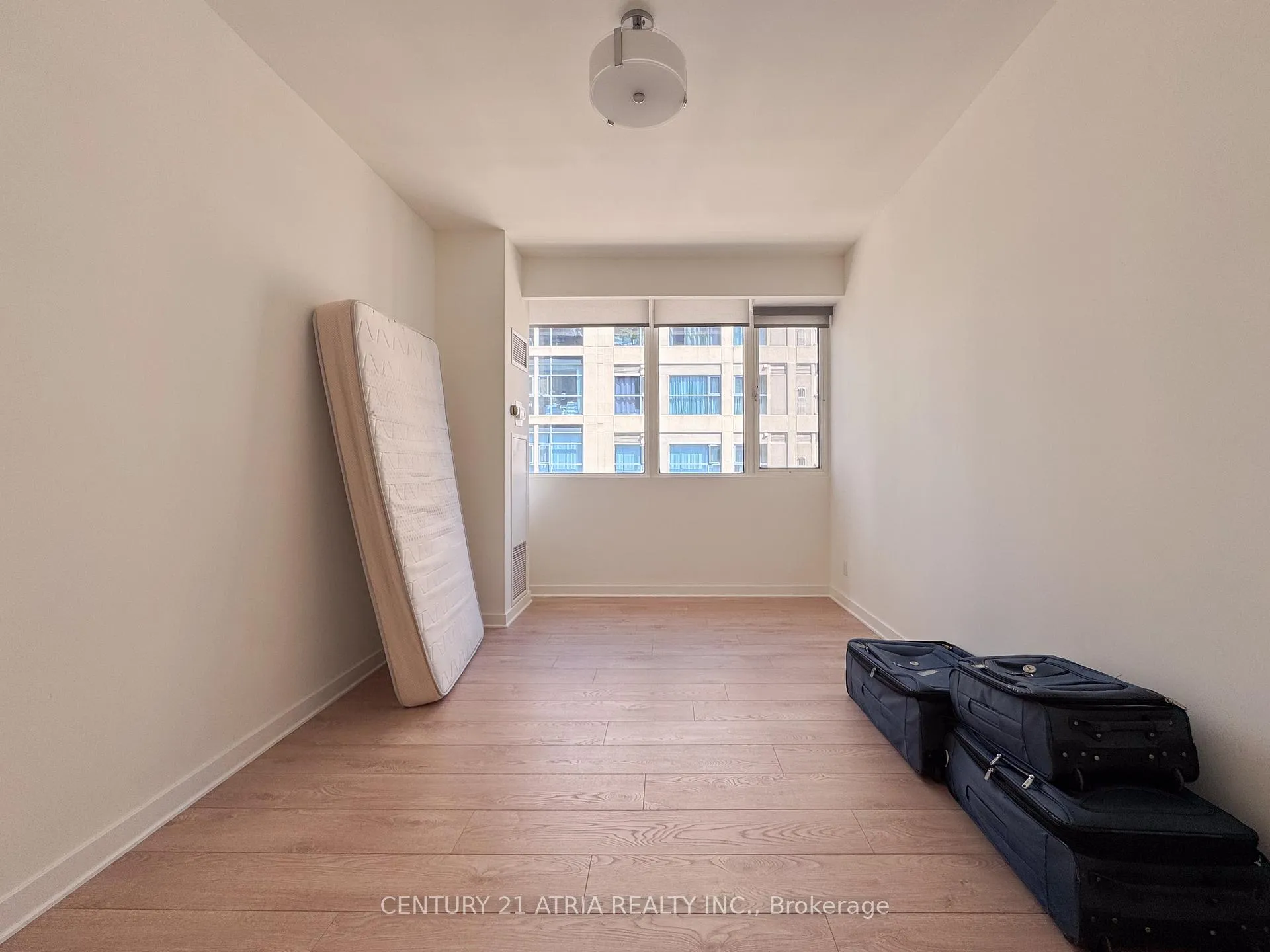 Photo 5 of Unit 704, 555 Yonge Street, Toronto, Church-Yonge Corridor — HOMEH