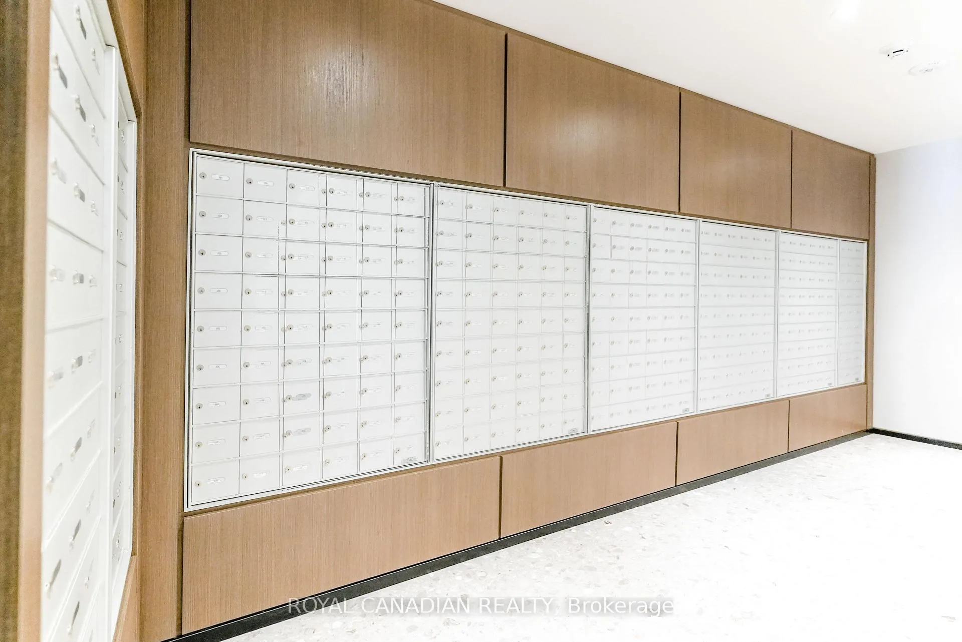 Photo 31 of Unit 3110, 25 Wellington Street S, Kitchener — HOMEH