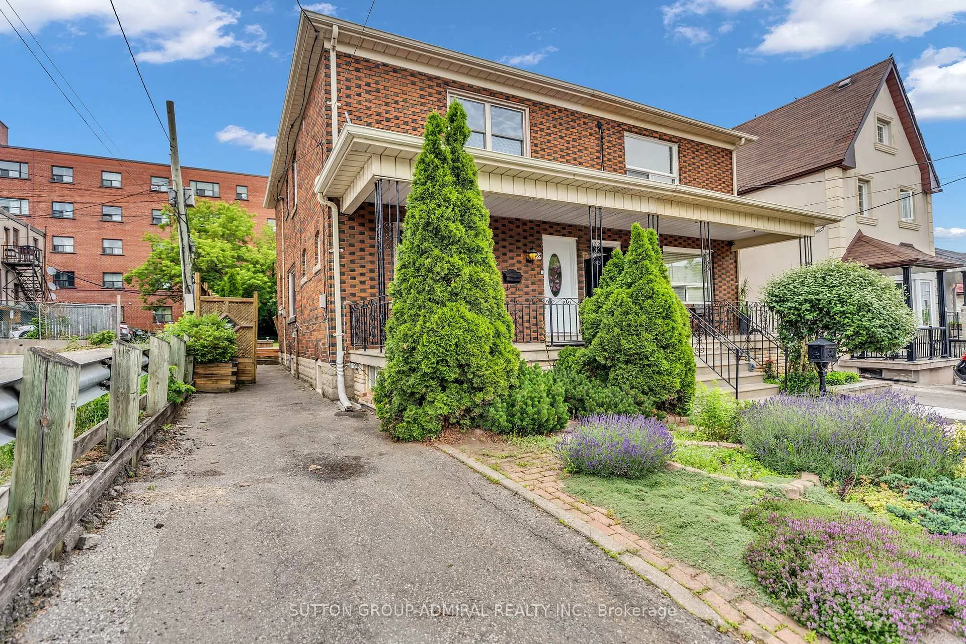 Photo 2 of 569 Nairn Avenue, Toronto, Caledonia-Fairbank — HOMEH
