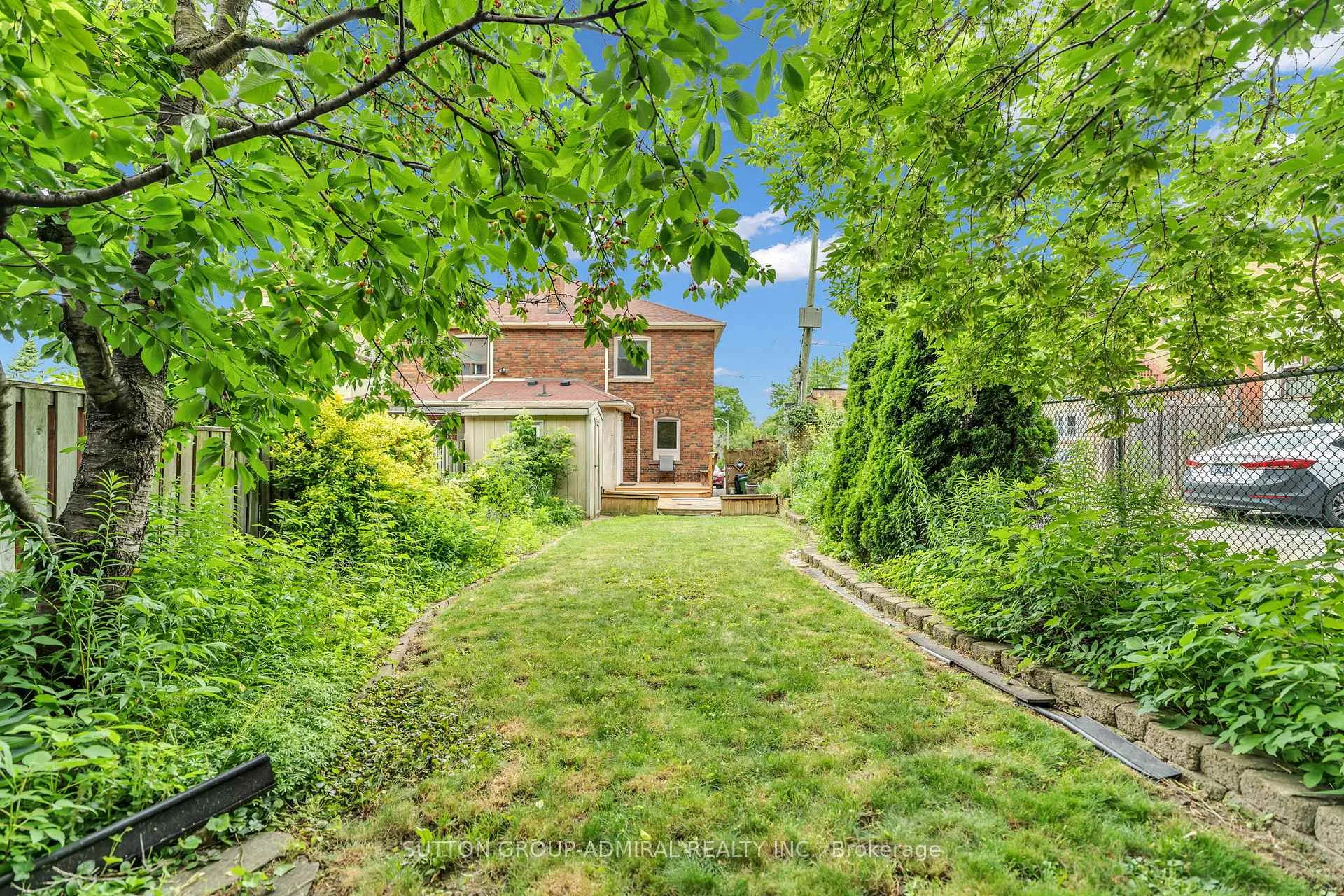 Photo 26 of 569 Nairn Avenue, Toronto, Caledonia-Fairbank — HOMEH