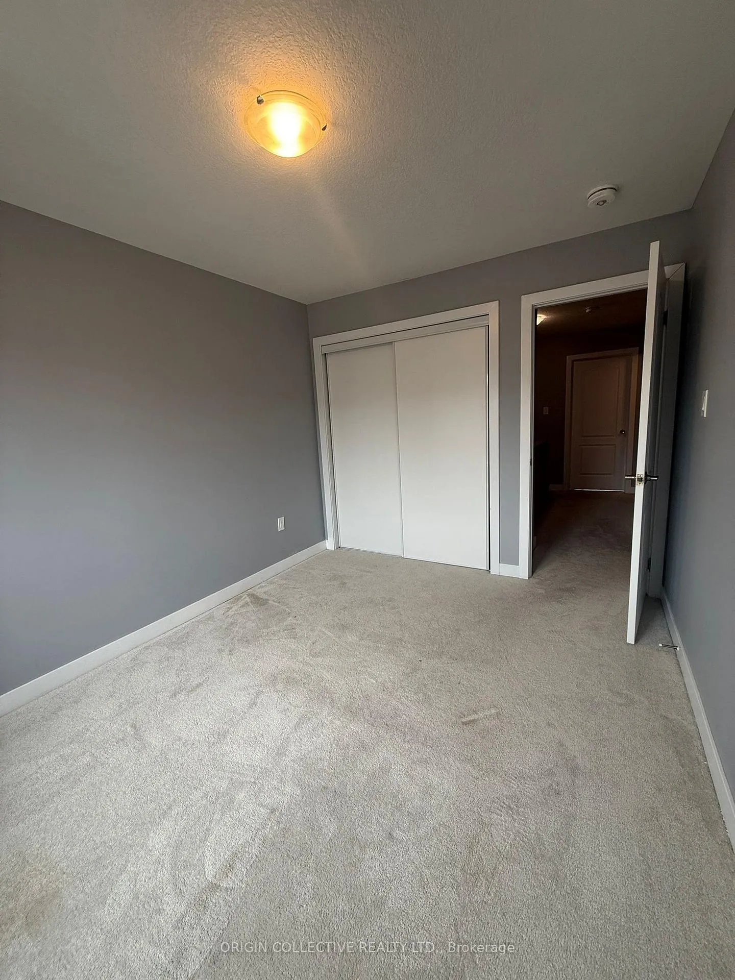 Photo 17 of 117 Keelson Street N, Welland, Dain City — HOMEH