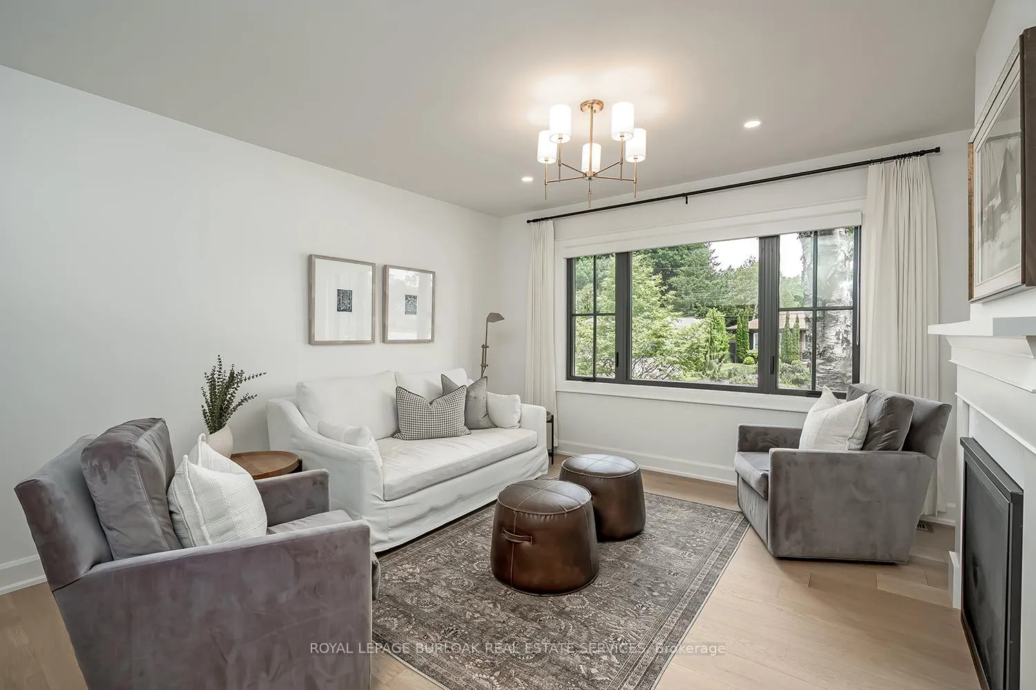 Photo 5 of 894 Condor Drive, Burlington, LaSalle — HOMEH