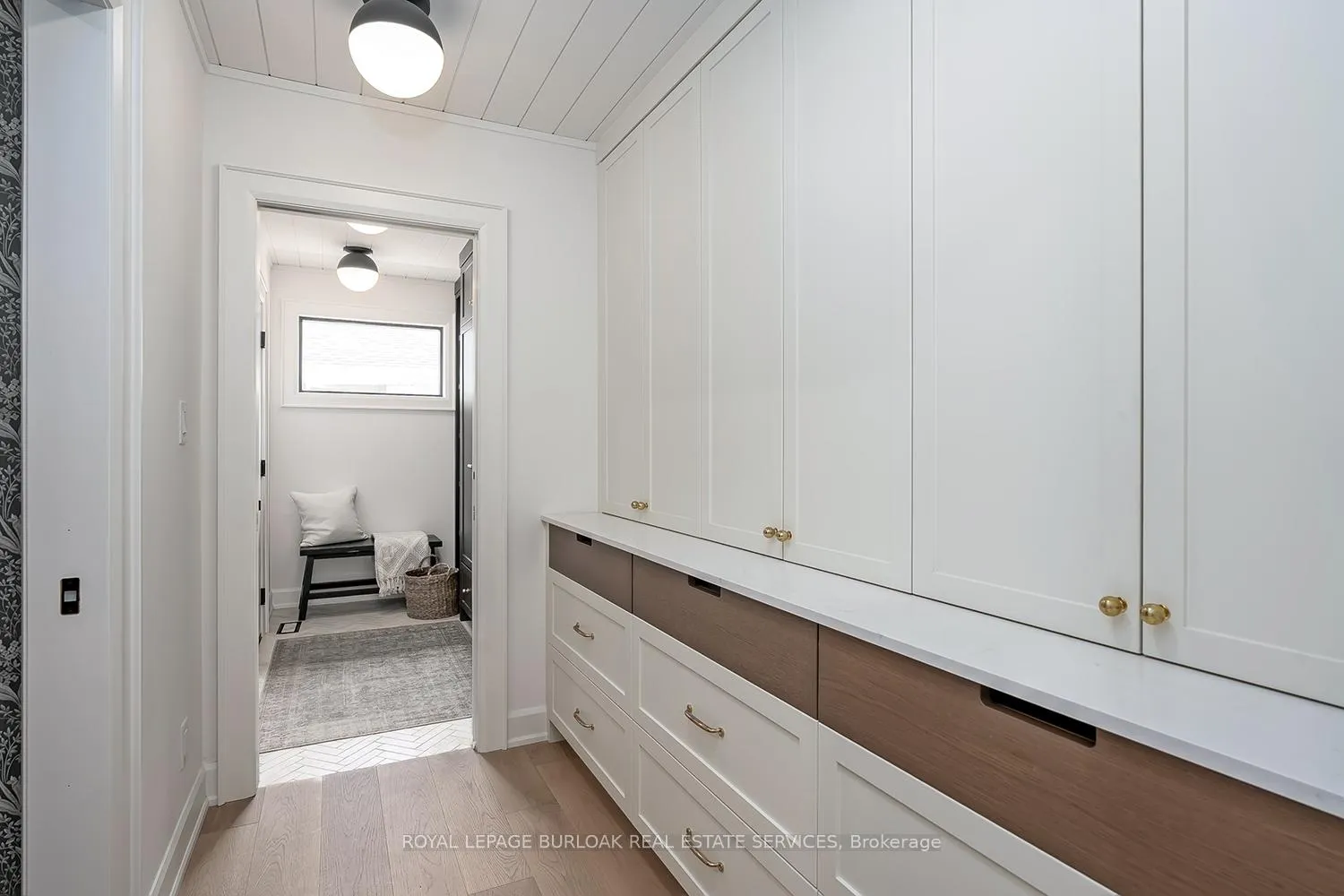 Photo 23 of 894 Condor Drive, Burlington, LaSalle — HOMEH