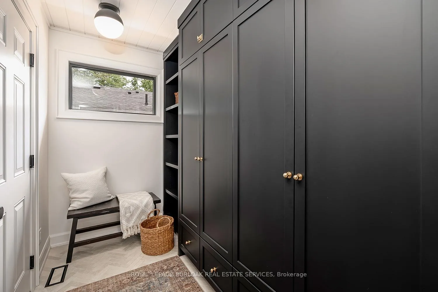 Photo 24 of 894 Condor Drive, Burlington, LaSalle — HOMEH