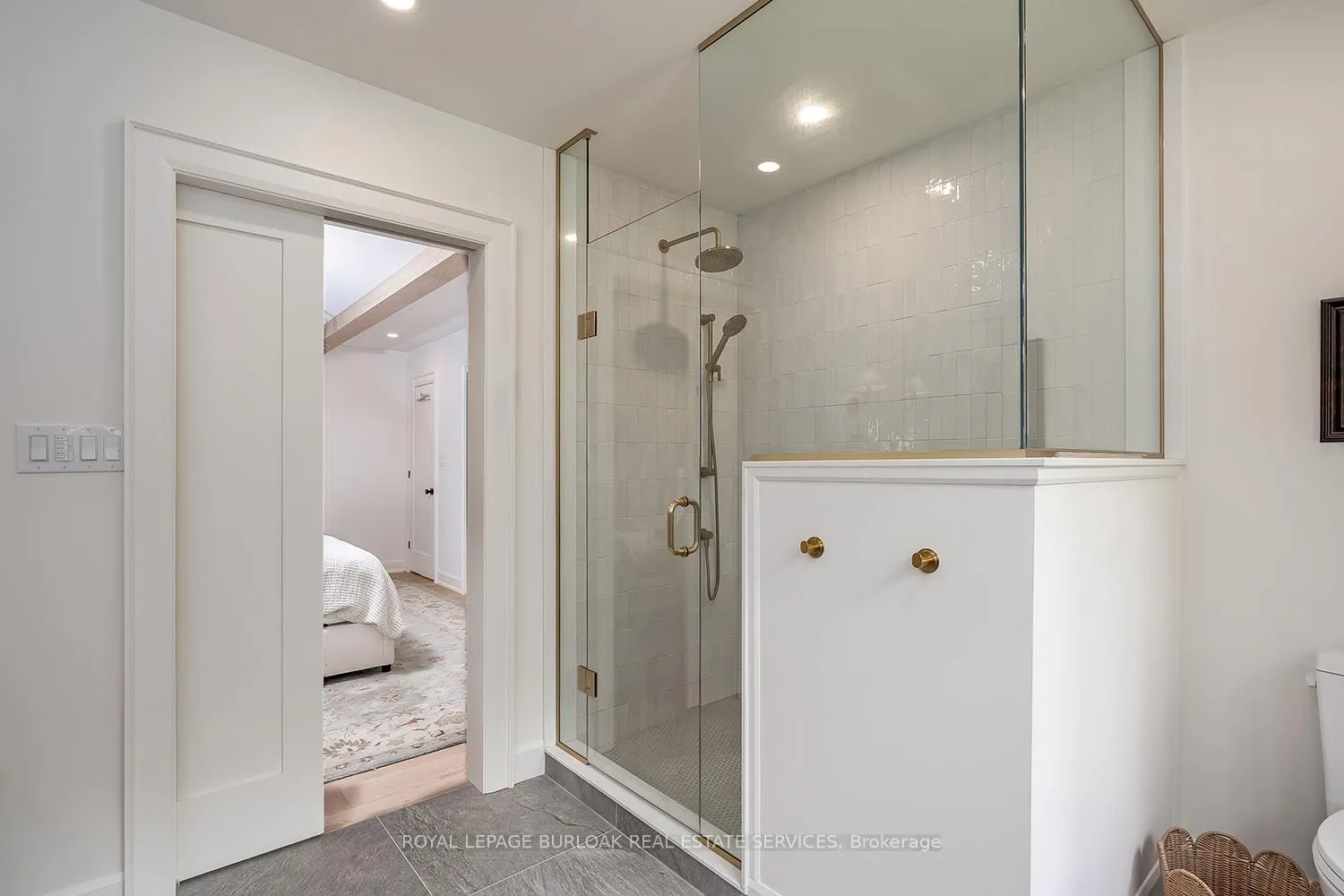 Photo 29 of 894 Condor Drive, Burlington, LaSalle — HOMEH