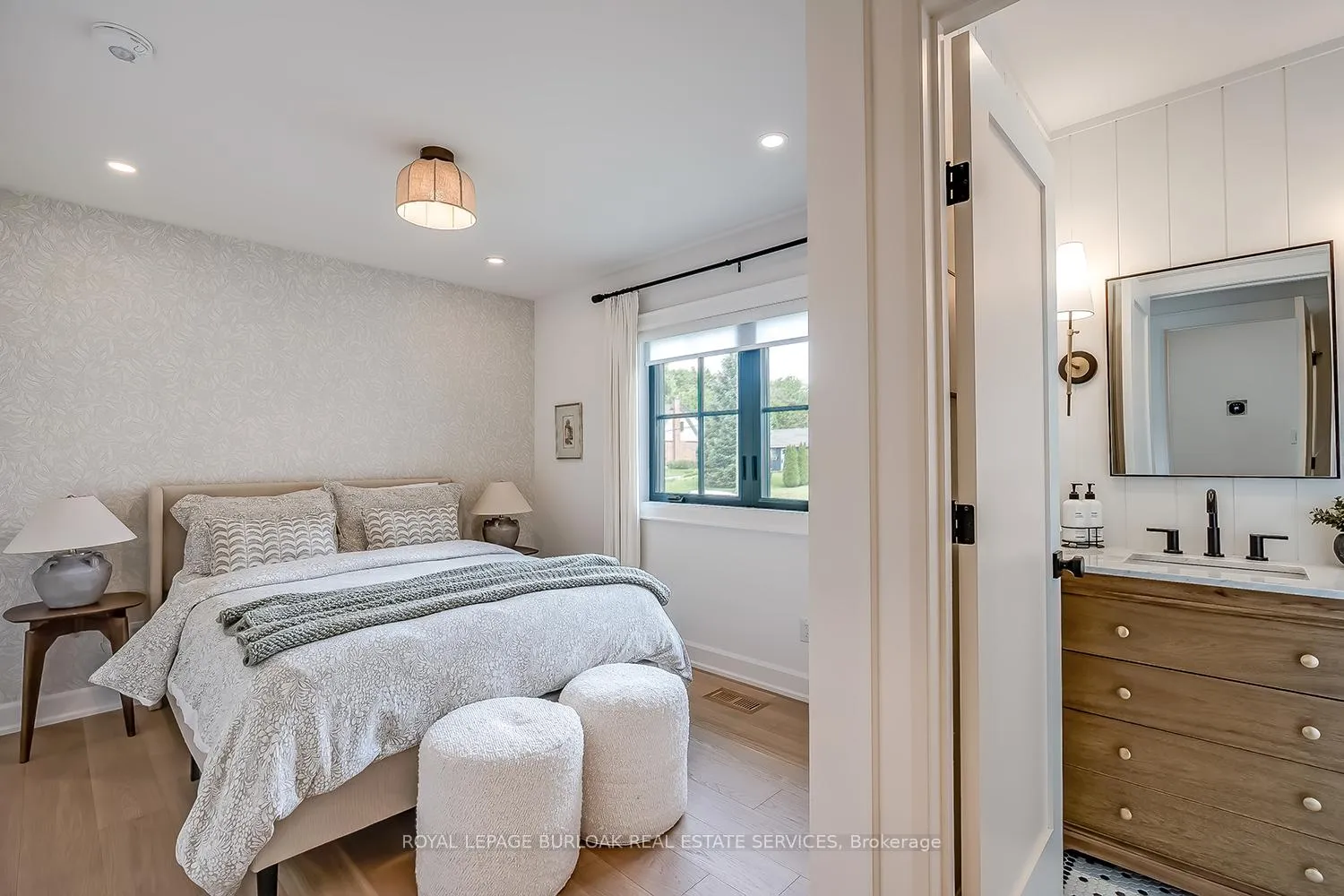 Photo 30 of 894 Condor Drive, Burlington, LaSalle — HOMEH