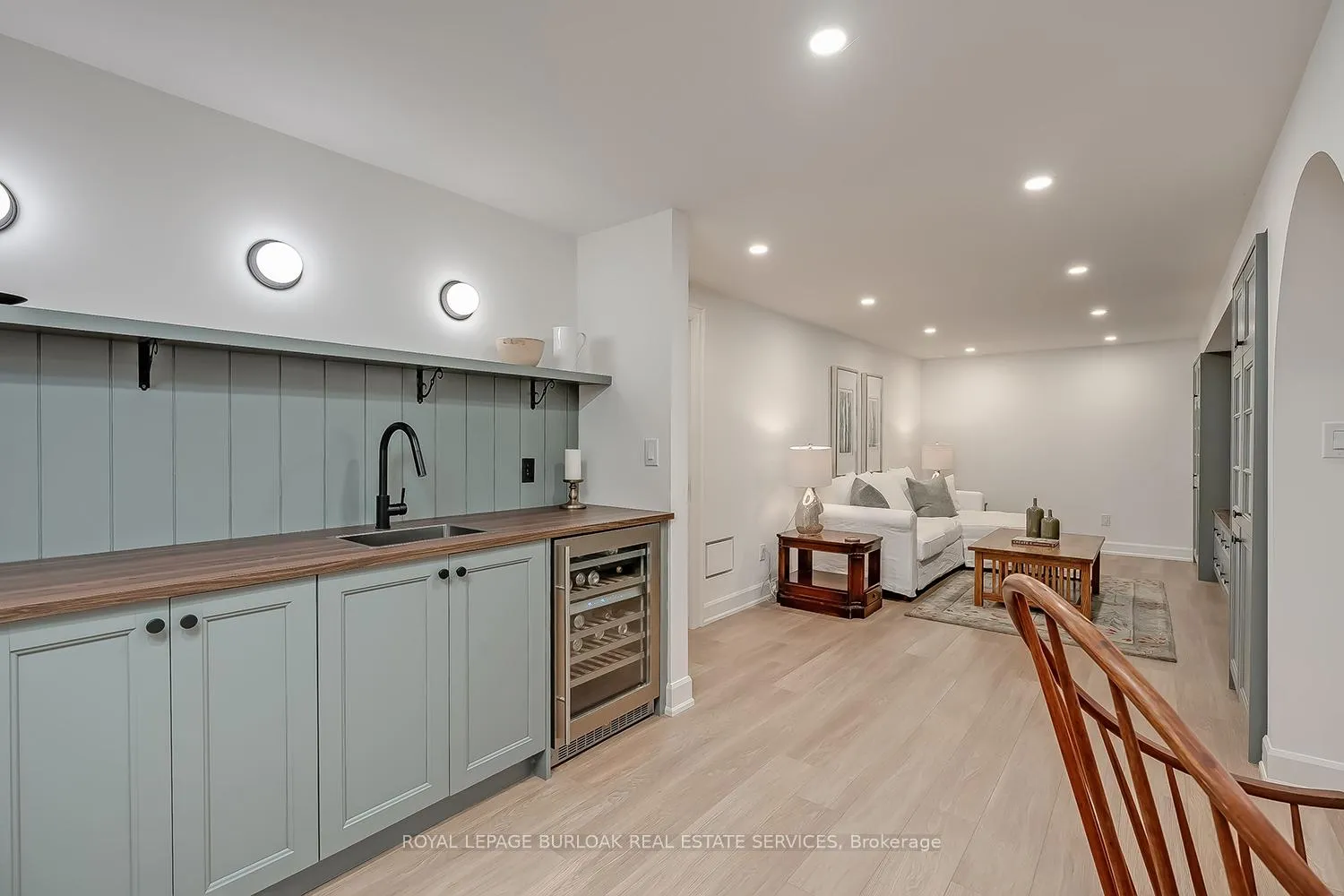 Photo 33 of 894 Condor Drive, Burlington, LaSalle — HOMEH