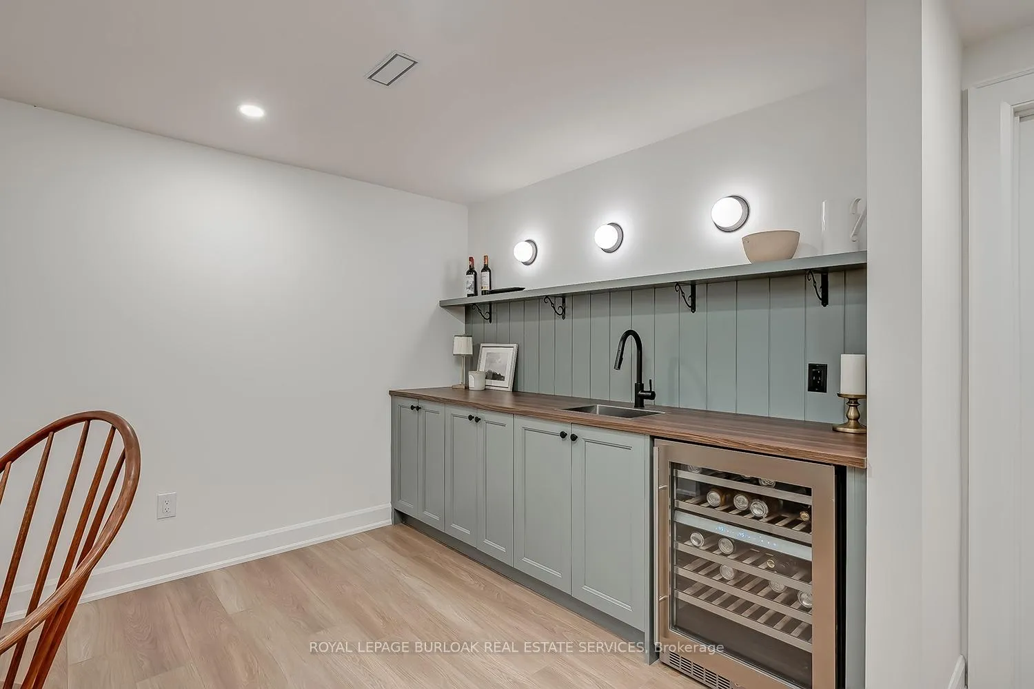 Photo 34 of 894 Condor Drive, Burlington, LaSalle — HOMEH